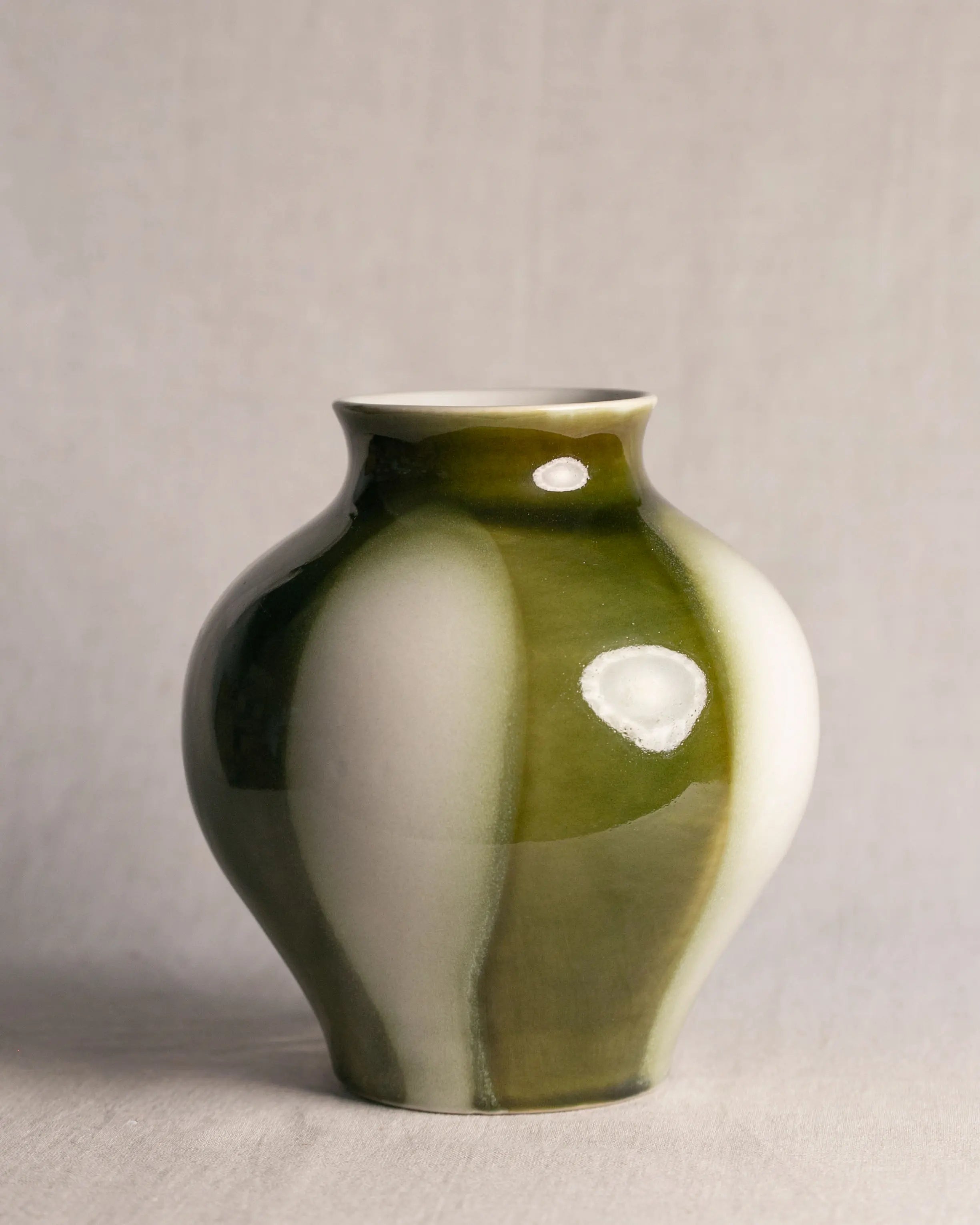 Midcentury Vase aus Keramik in grün von Ditmar Urbach
