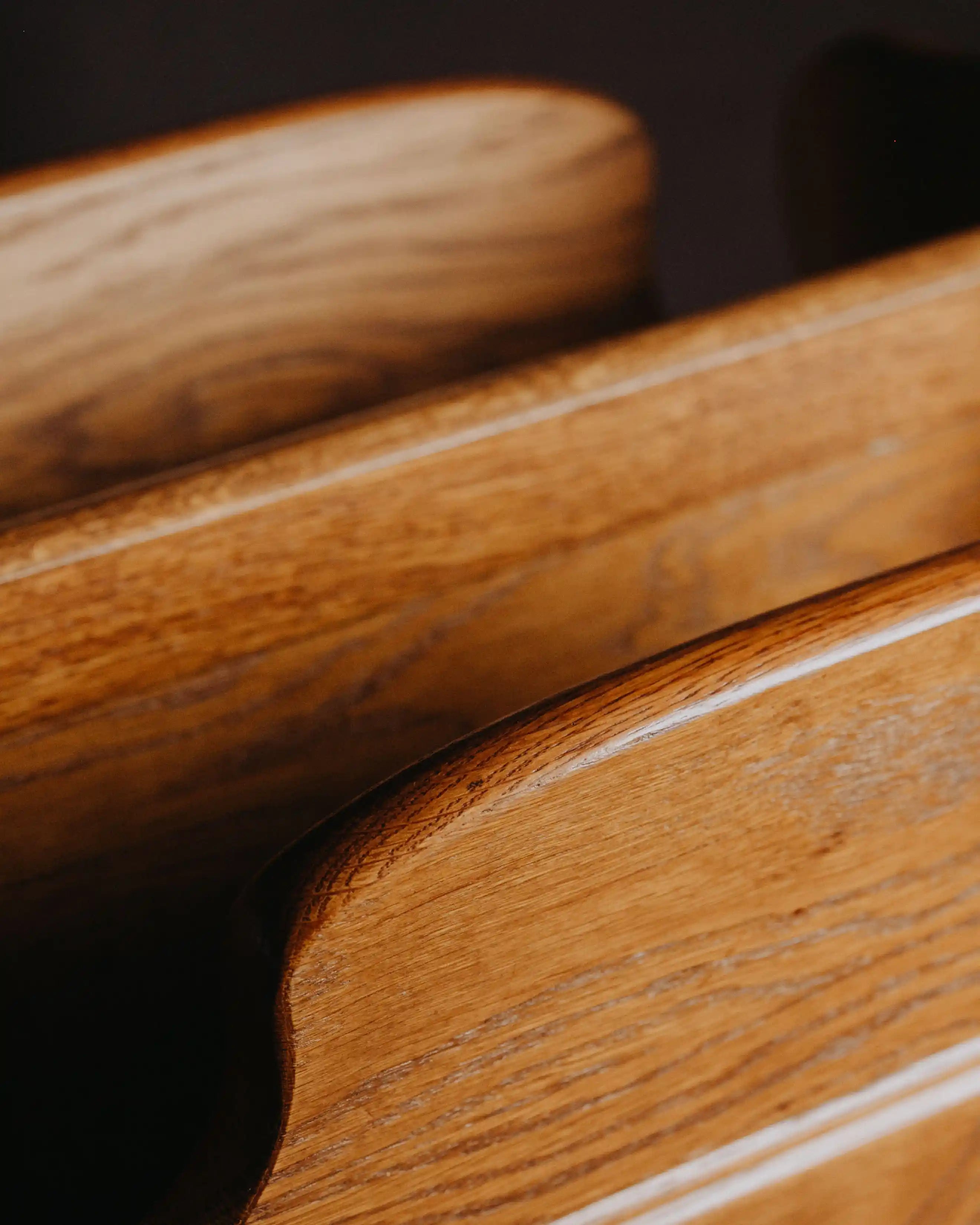 Vintage Zeitungsständer gebraucht – ein Objekt zum Ordnen und Präsentieren von Papieren