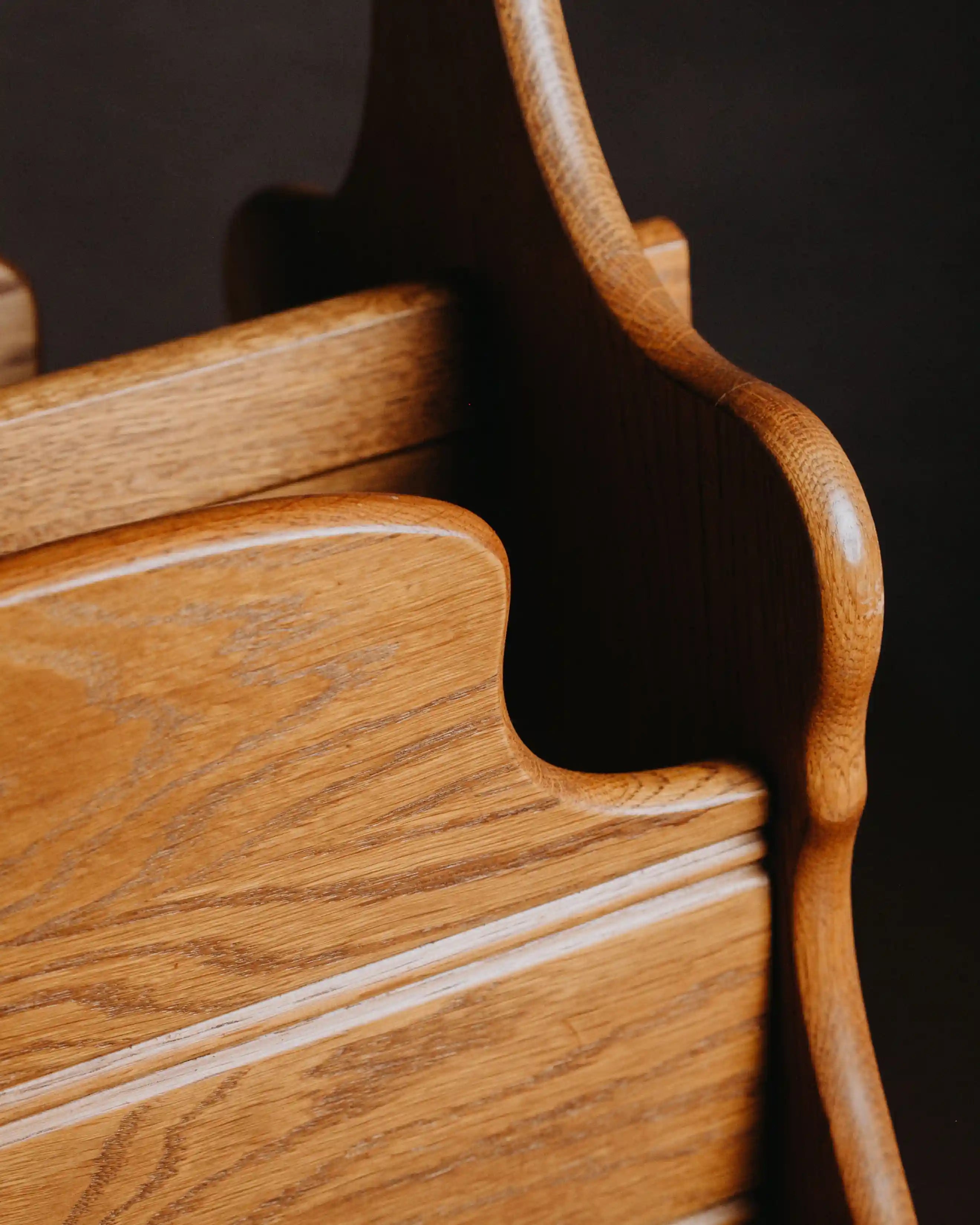 Vintage Zeitungsständer gebraucht – ein Objekt zum Ordnen und Präsentieren von Papieren