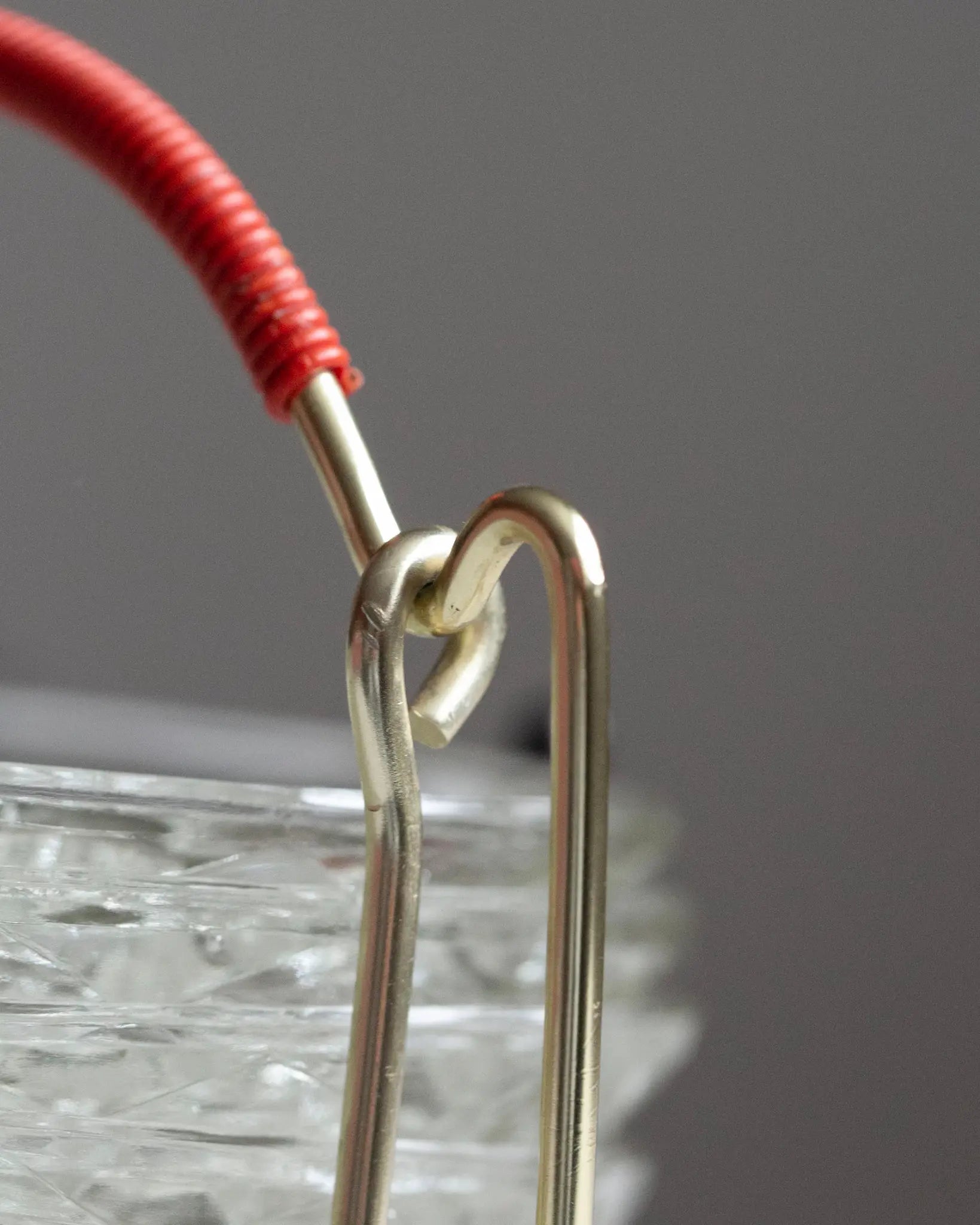 bleikristall-glas-untersetzer-ständer-halterung-rot-gold-vintage