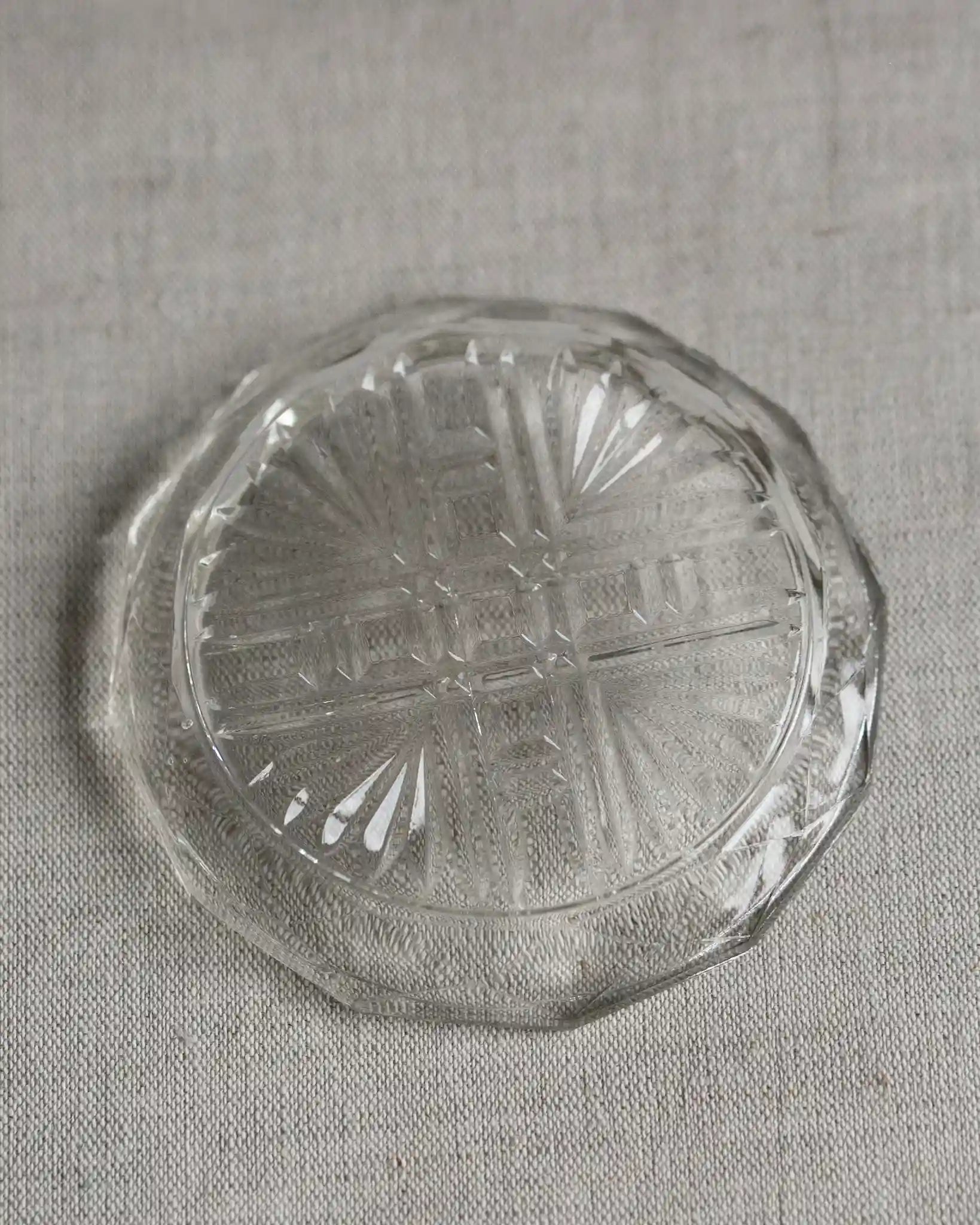 bleikristall-glas-untersetzer-ständer-halterung-rot-gold-vintage