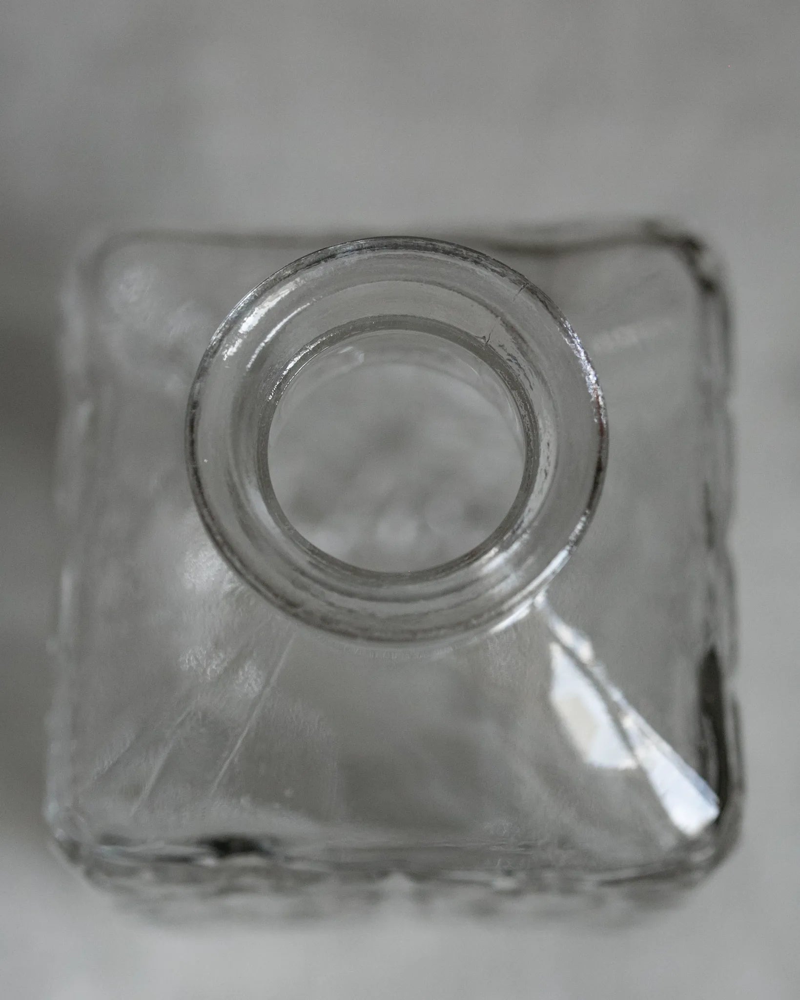 dekanter-glas-karaffe-whiskeykarafffe-whiskey-spirituosen