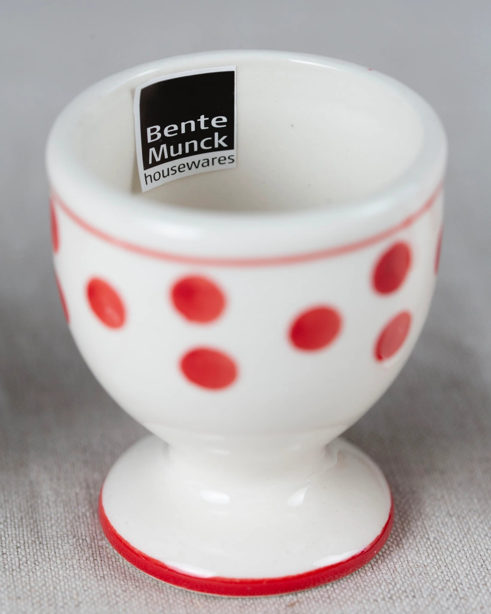 eierbecher-bente-munck-set-punkte-rot-weiß-keramik