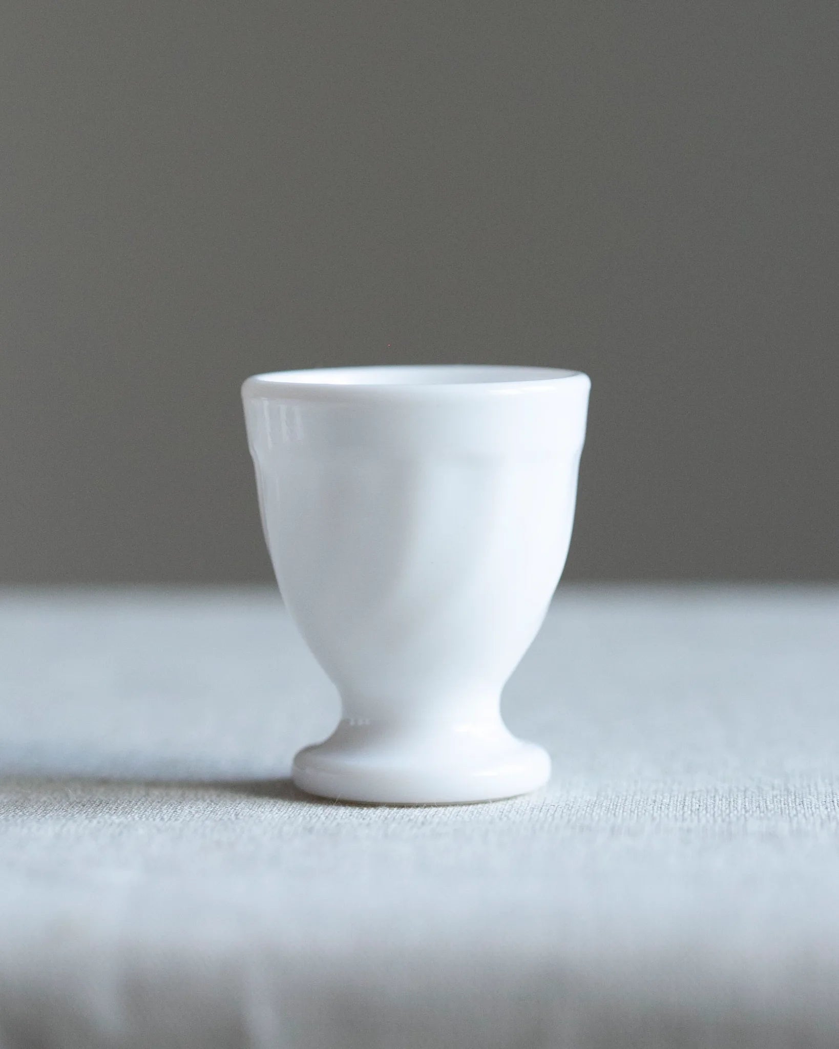 eierbecher-opalglas-weiss-vintage
