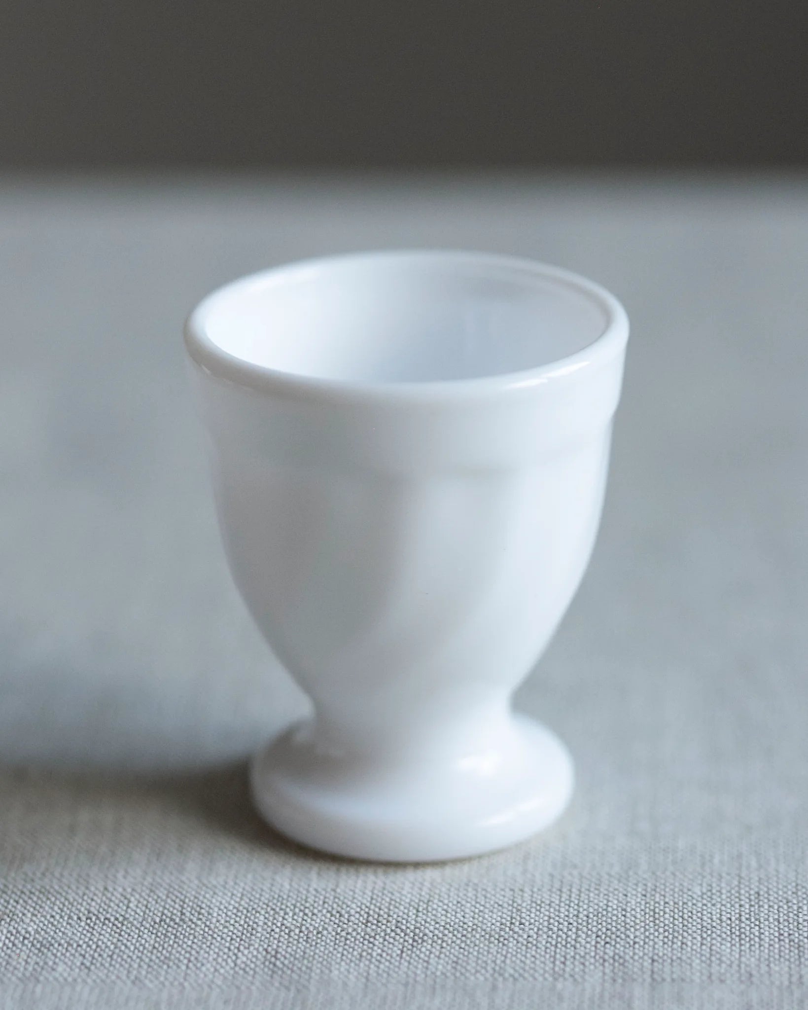 eierbecher-opalglas-weiss-vintage