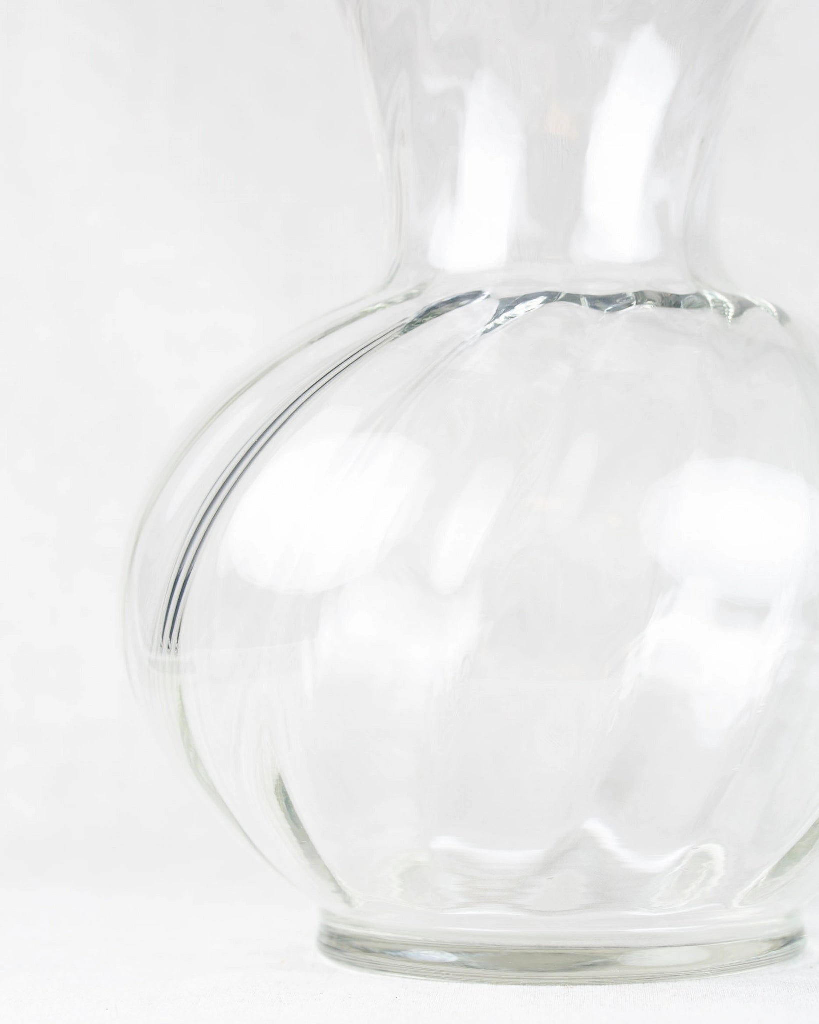 hibiskus-glasvase-rüschenrand-vintage-glas-vase