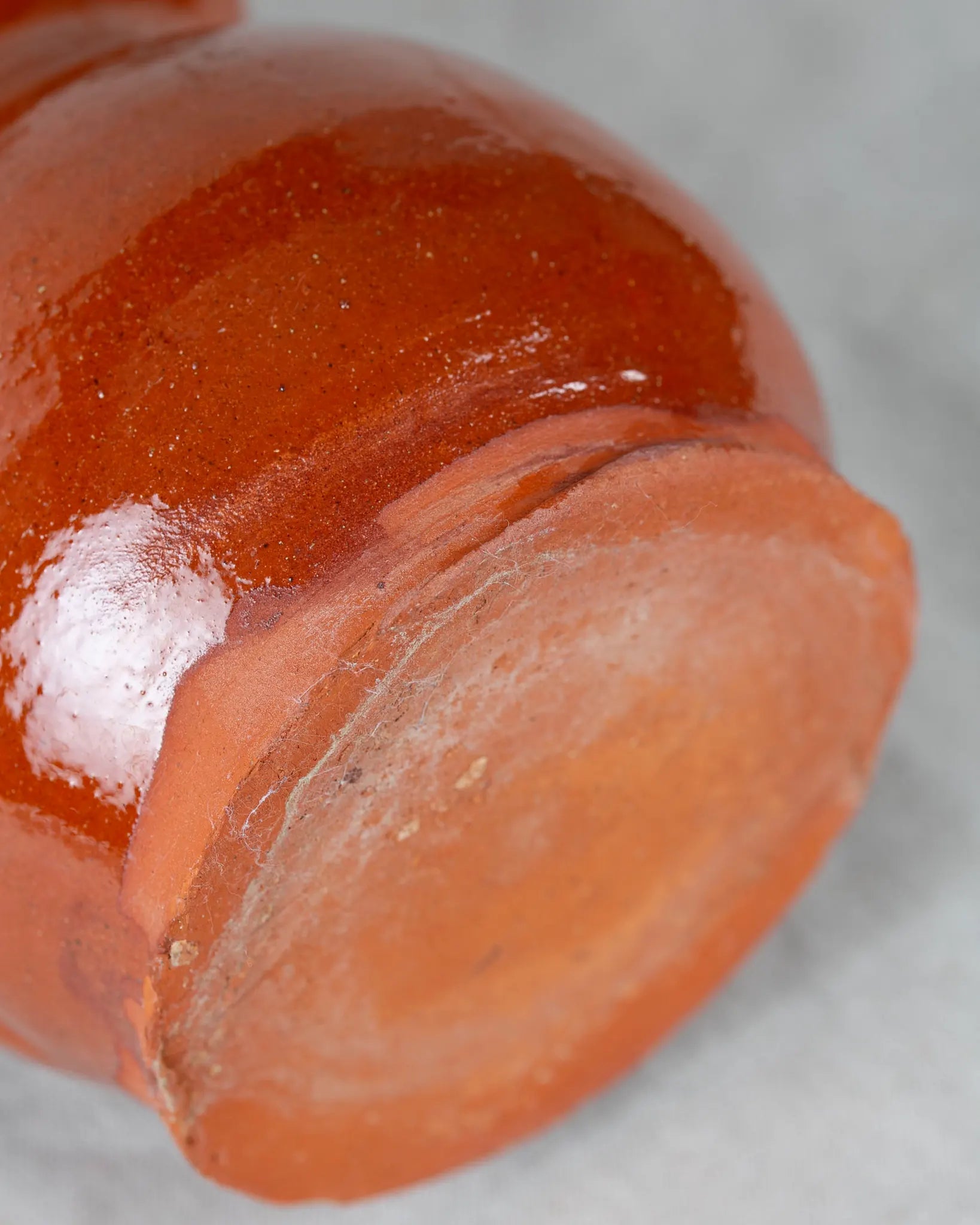 kanne-braun-handmade-töpferware-ton