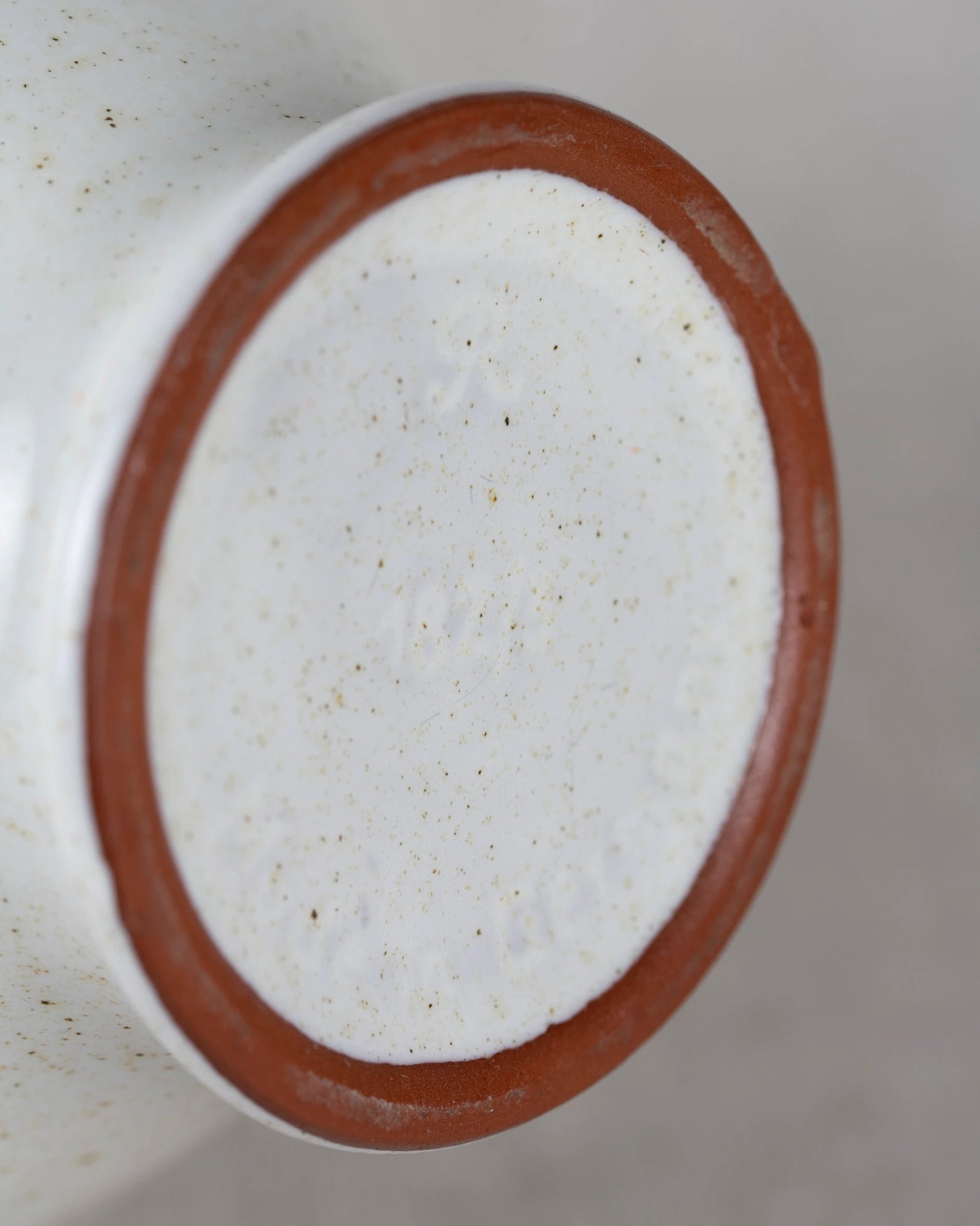 keramikvase-henkelvase-griechisch-vase-grau-weiß