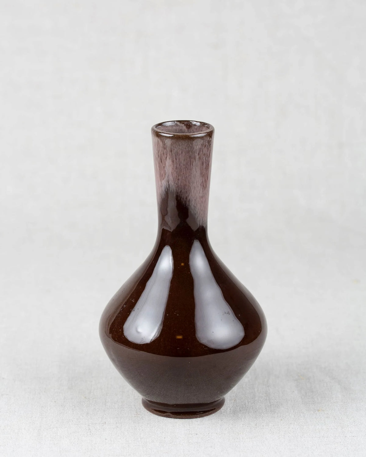 Vase aus Keramik in Dunkelbraun mit Verlauf
