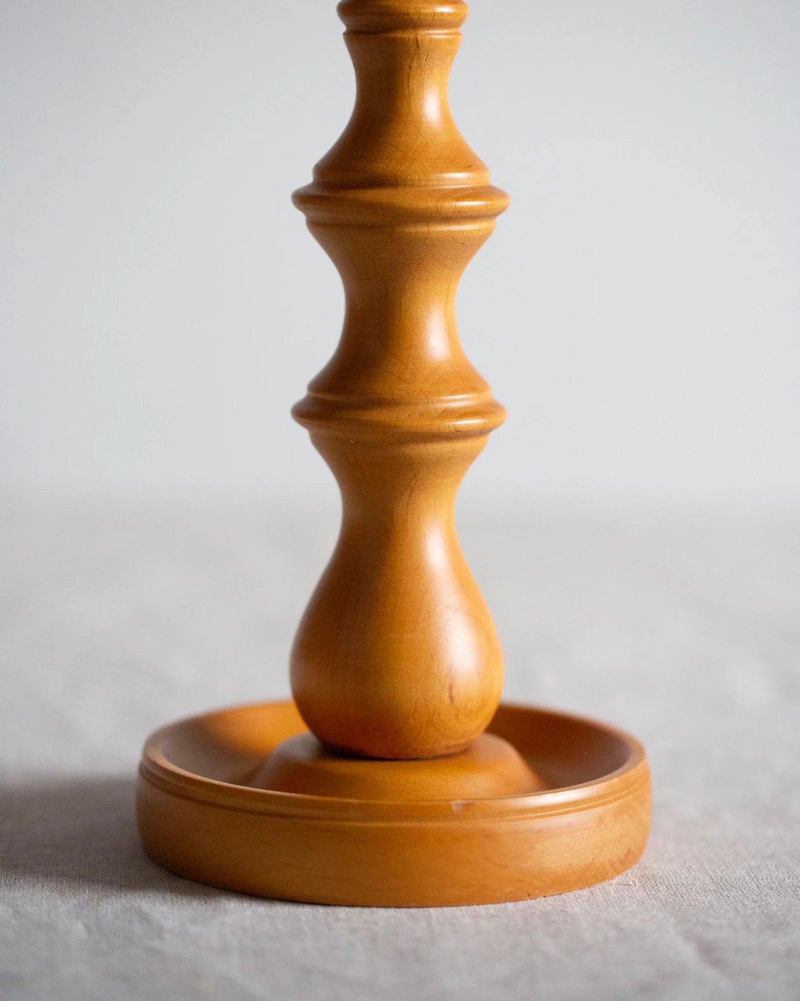 kerzenhalter-holz-gedrechselt-vintage-kerzenständer