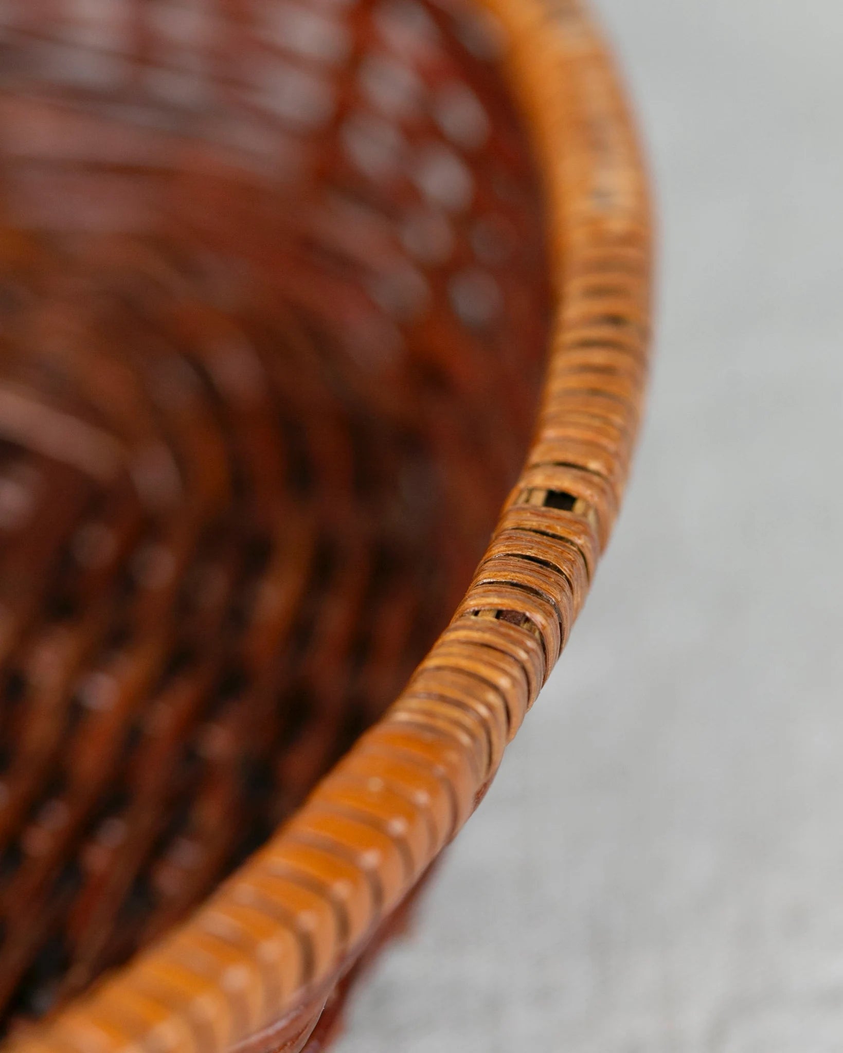 korb-rattan-braun-körbchen-aufbewahrung