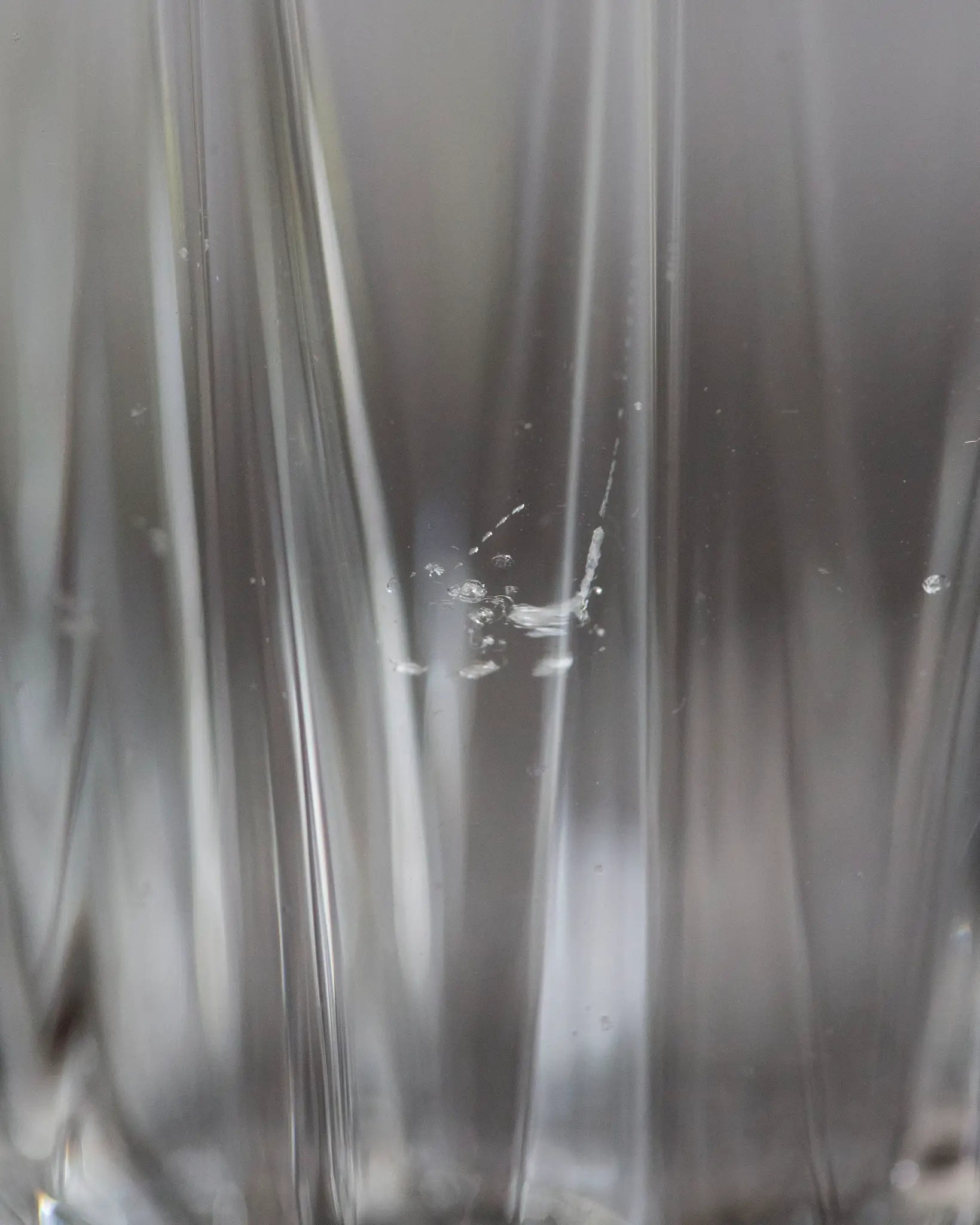 kristallglas-gläser-set-geschliffen-wasserglas-saftglas-verzierung