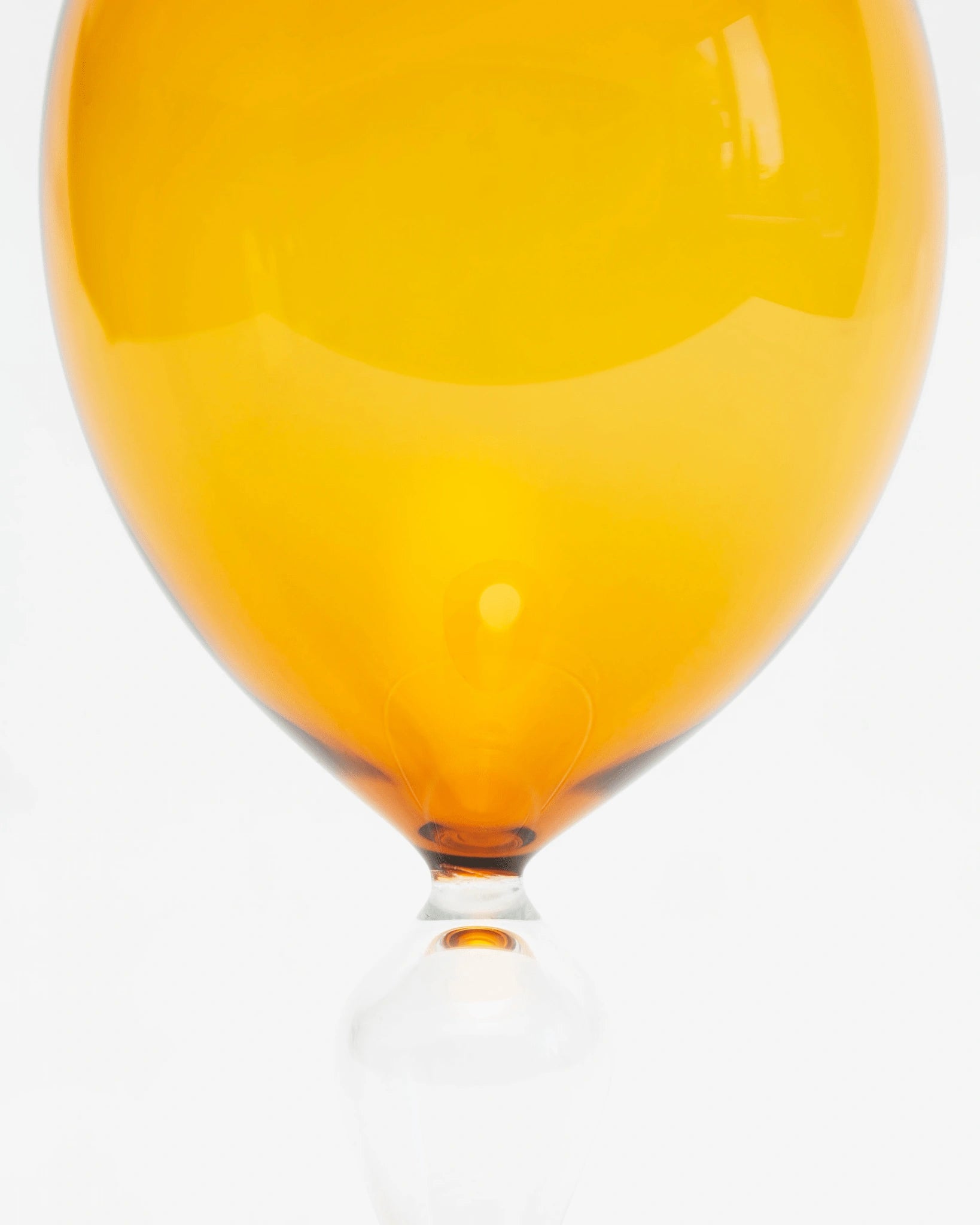 rauchglas-vase-rüschen-orange-bernsteinfarben-glasvase-ddr-vintage