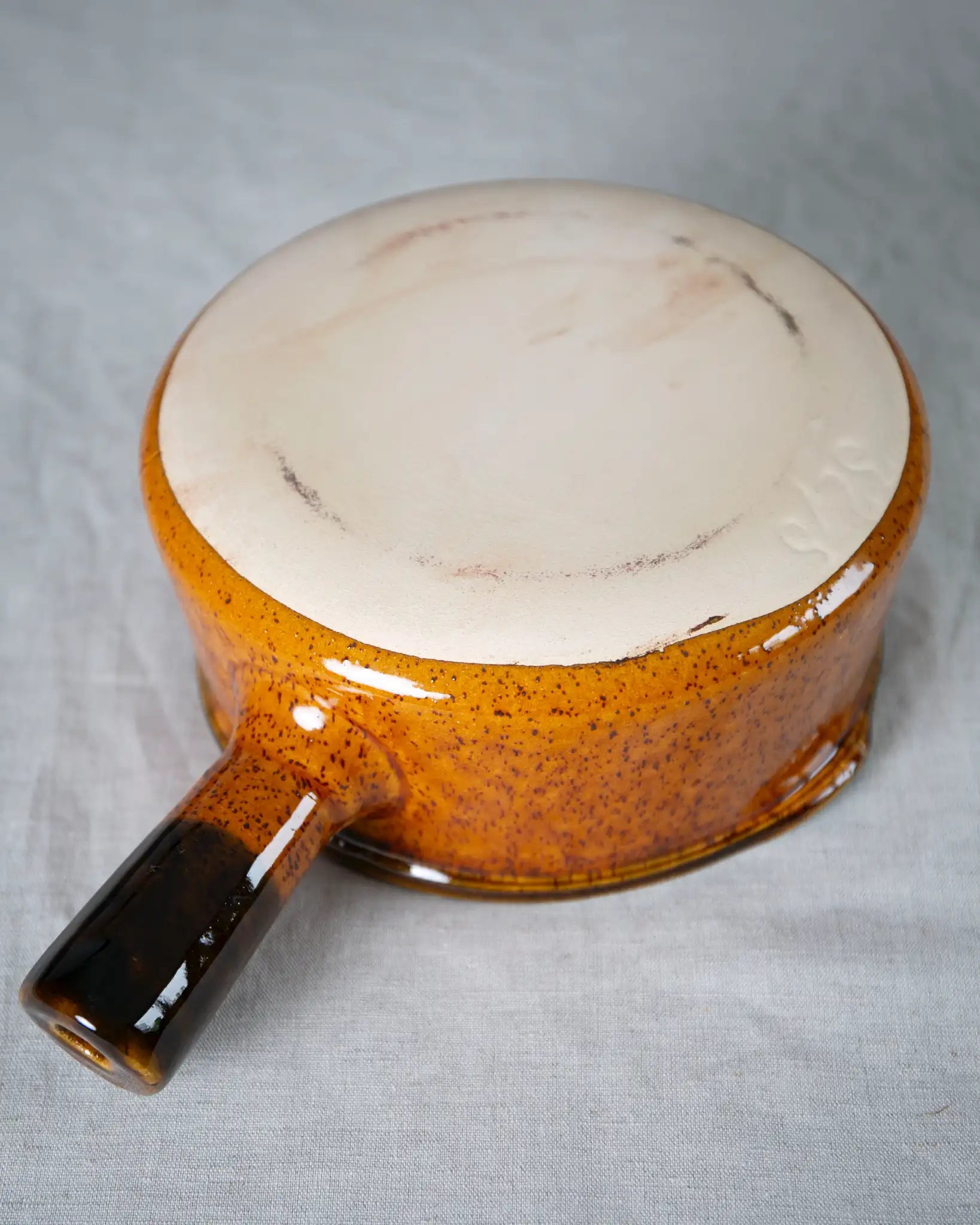 schale-henkel-henkelschale-braun-keramik-ofenschale-vintage