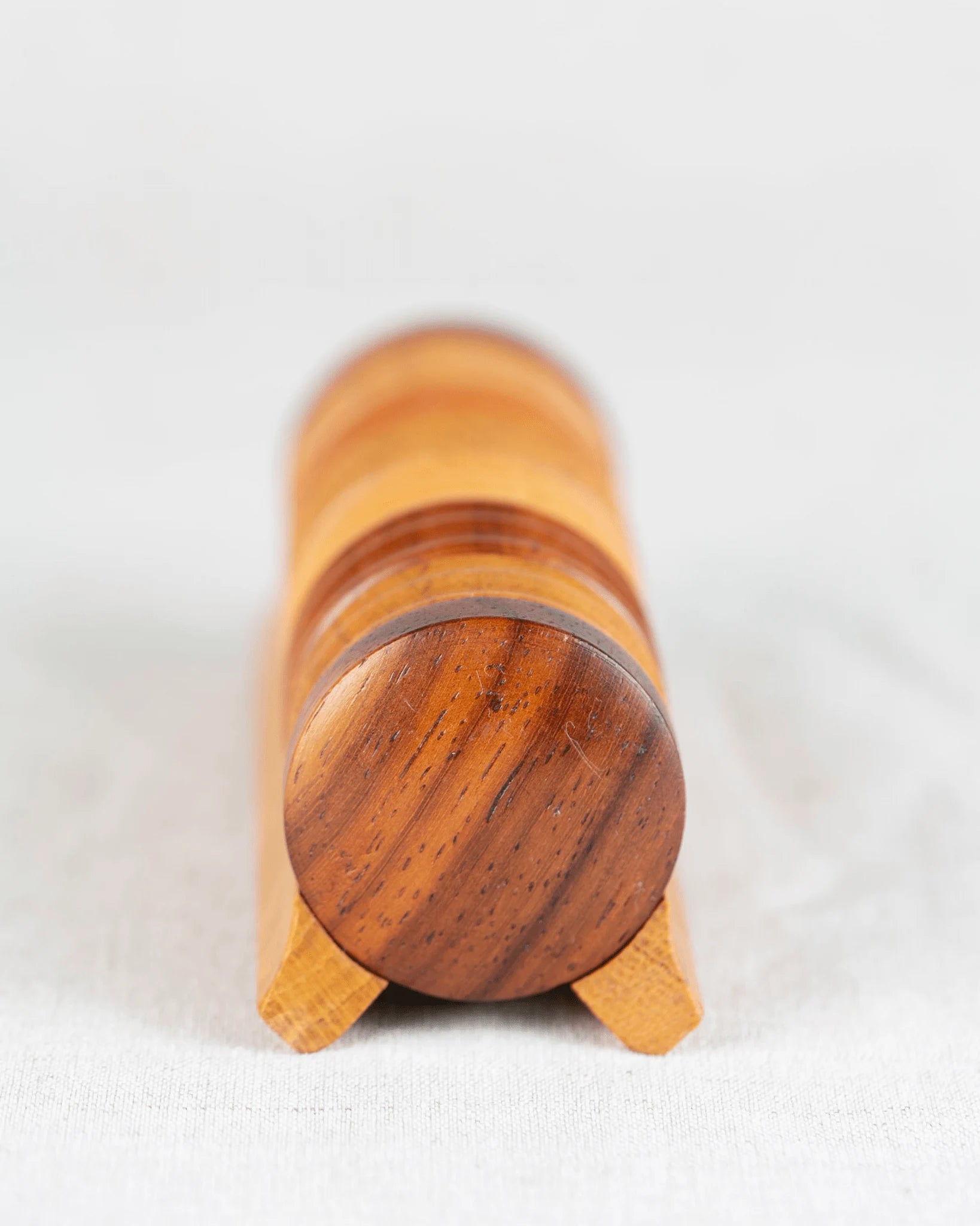 Serviettenringe aus Holz mit Halterung