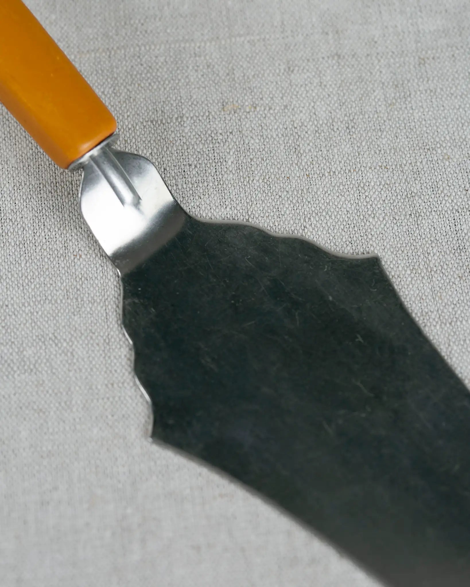 tortenheber-tortenschaufel-kuchenheber-vintage-gelb-barock