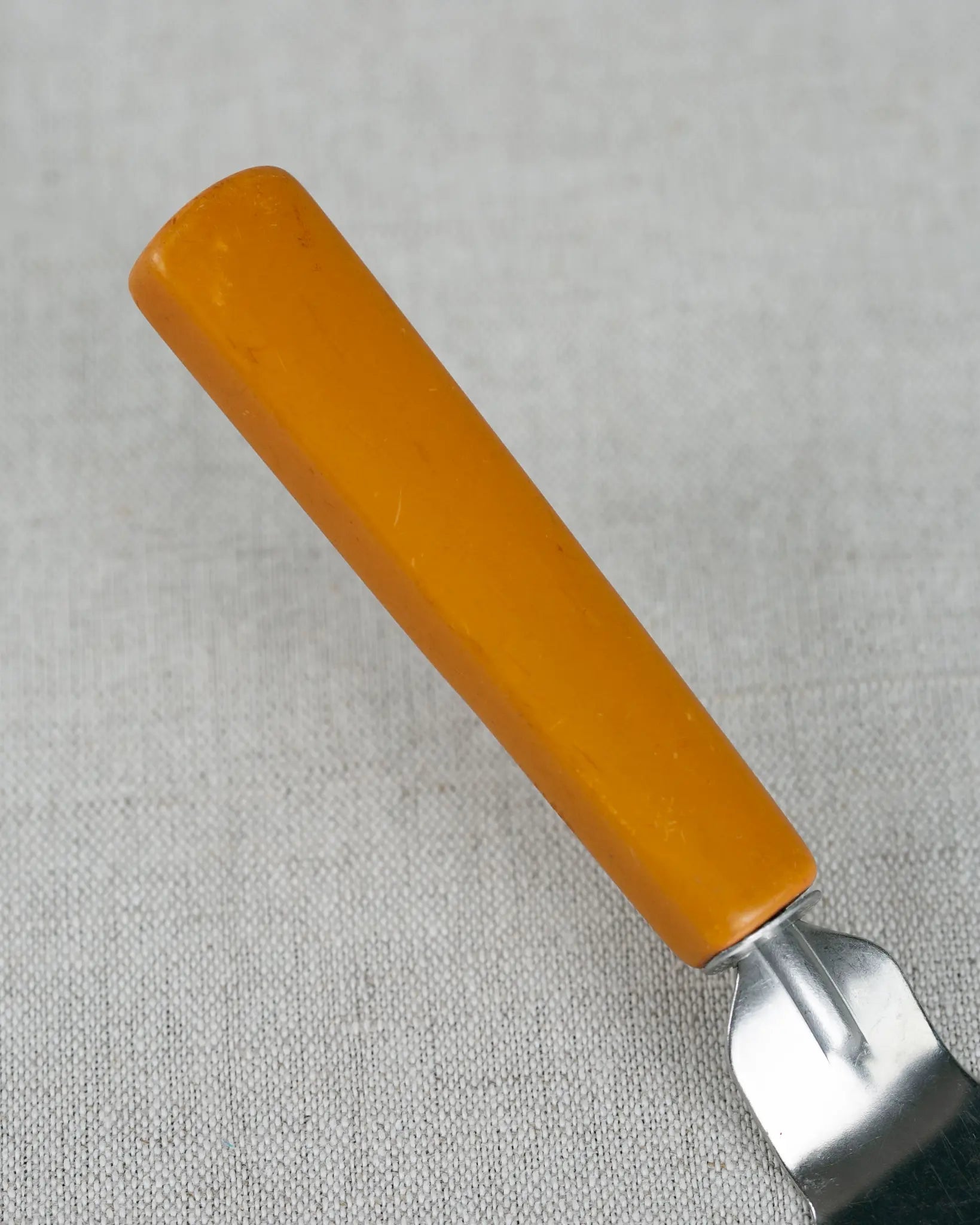 tortenheber-tortenschaufel-kuchenheber-vintage-gelb-barock