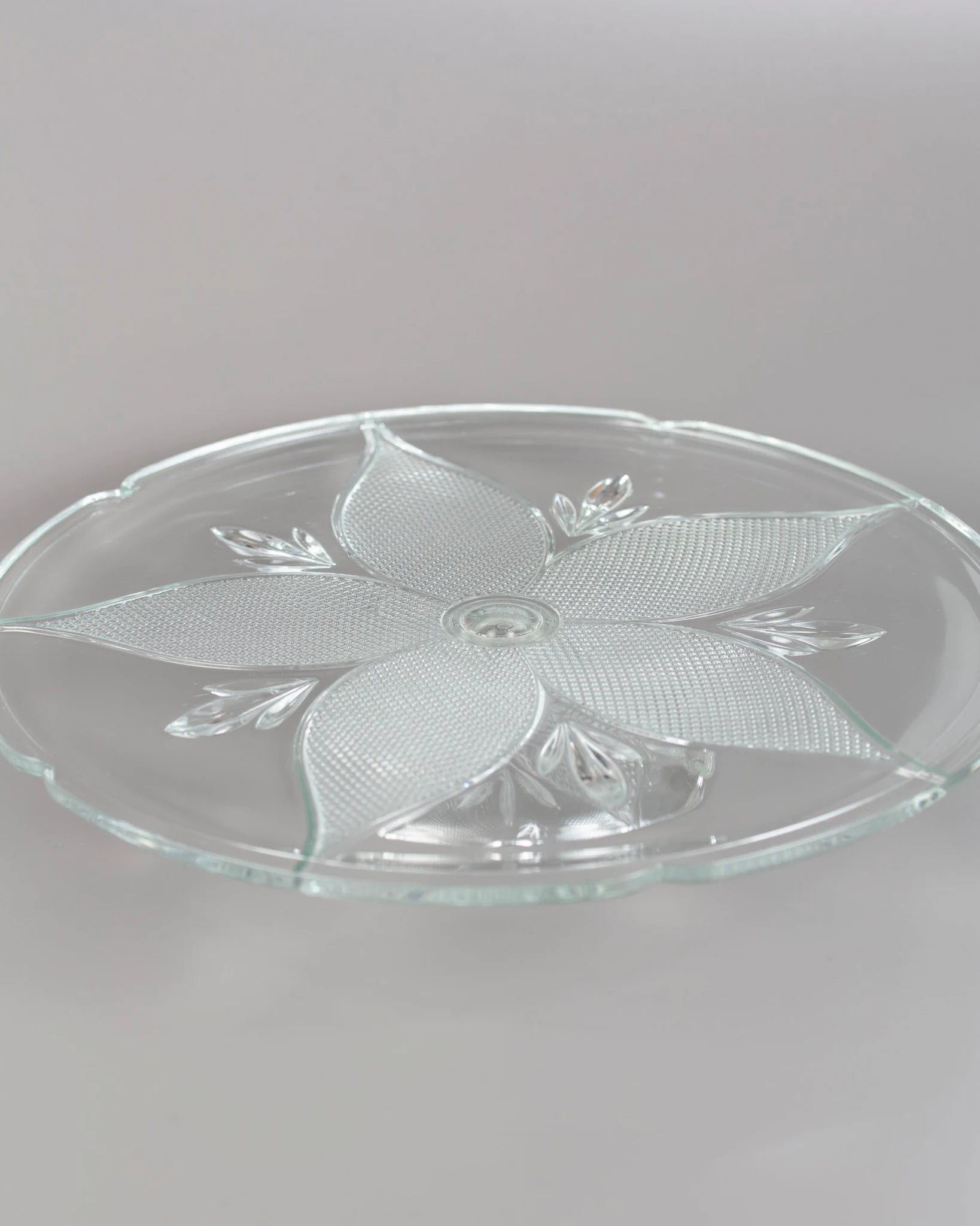 tortenplatte-glas-blüte-platte-blütenmotiv-vintage