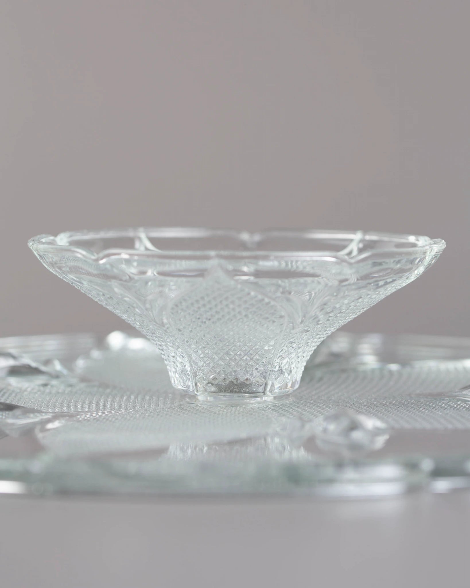 tortenplatte-glas-blüte-platte-blütenmotiv-vintage