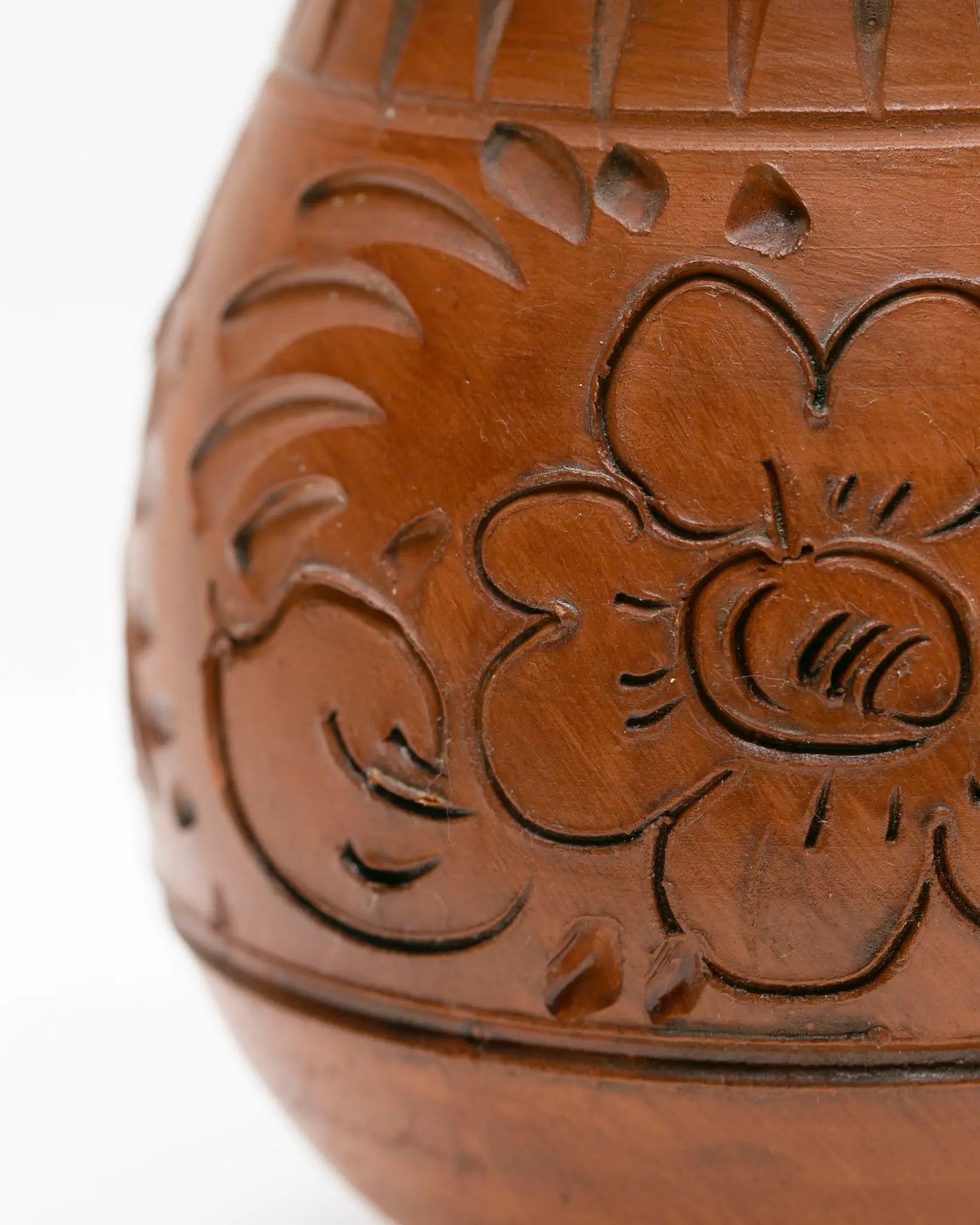 vase-handmade-keramik-ton-gravur-vintage