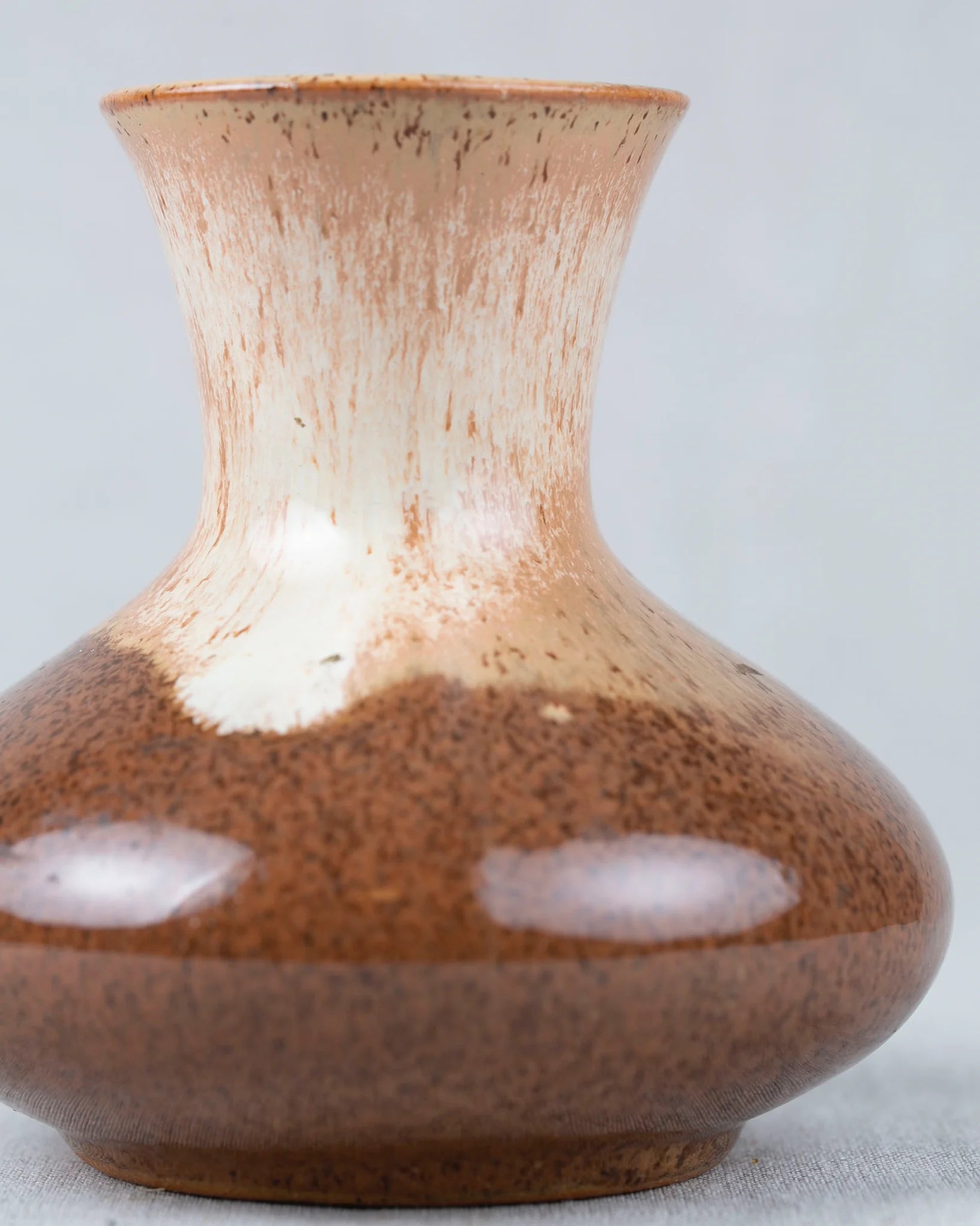 vase-keramik-keramikvase-braun-vintage-verlauf