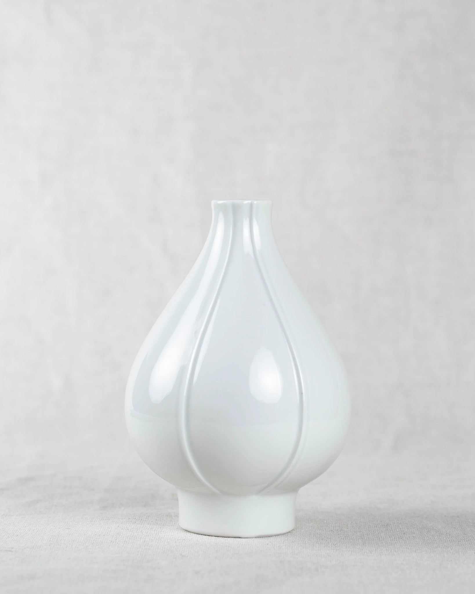 vase-porzellan-weiß-vintage