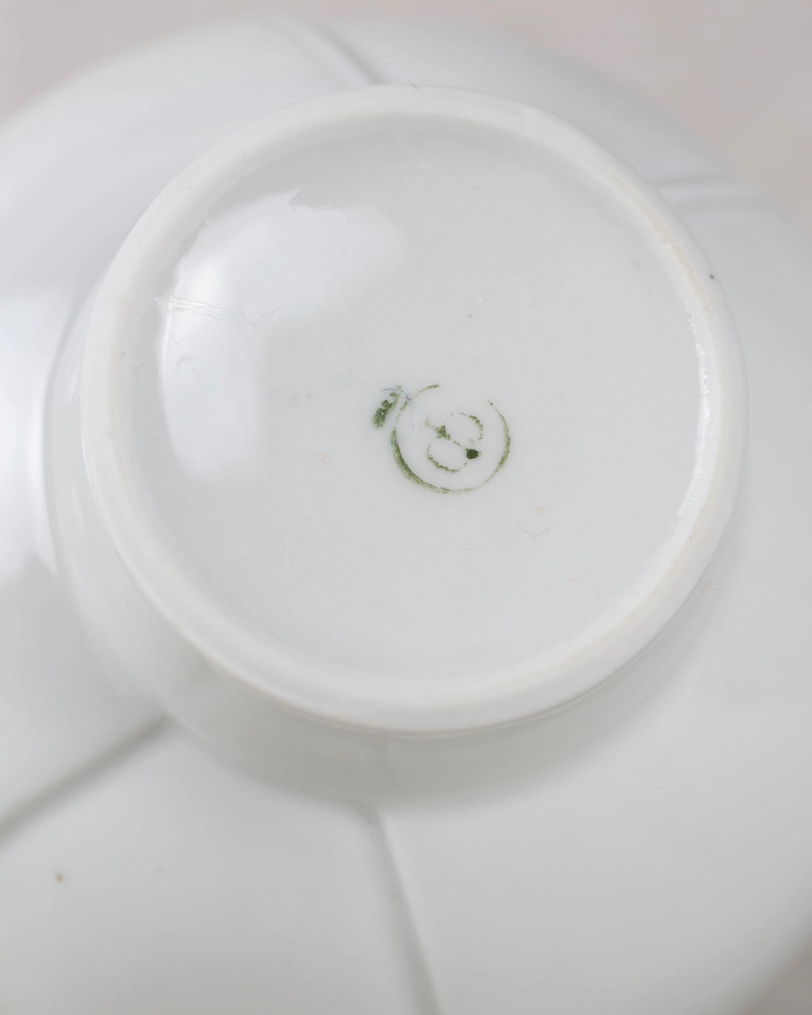 vase-porzellan-weiß-vintage