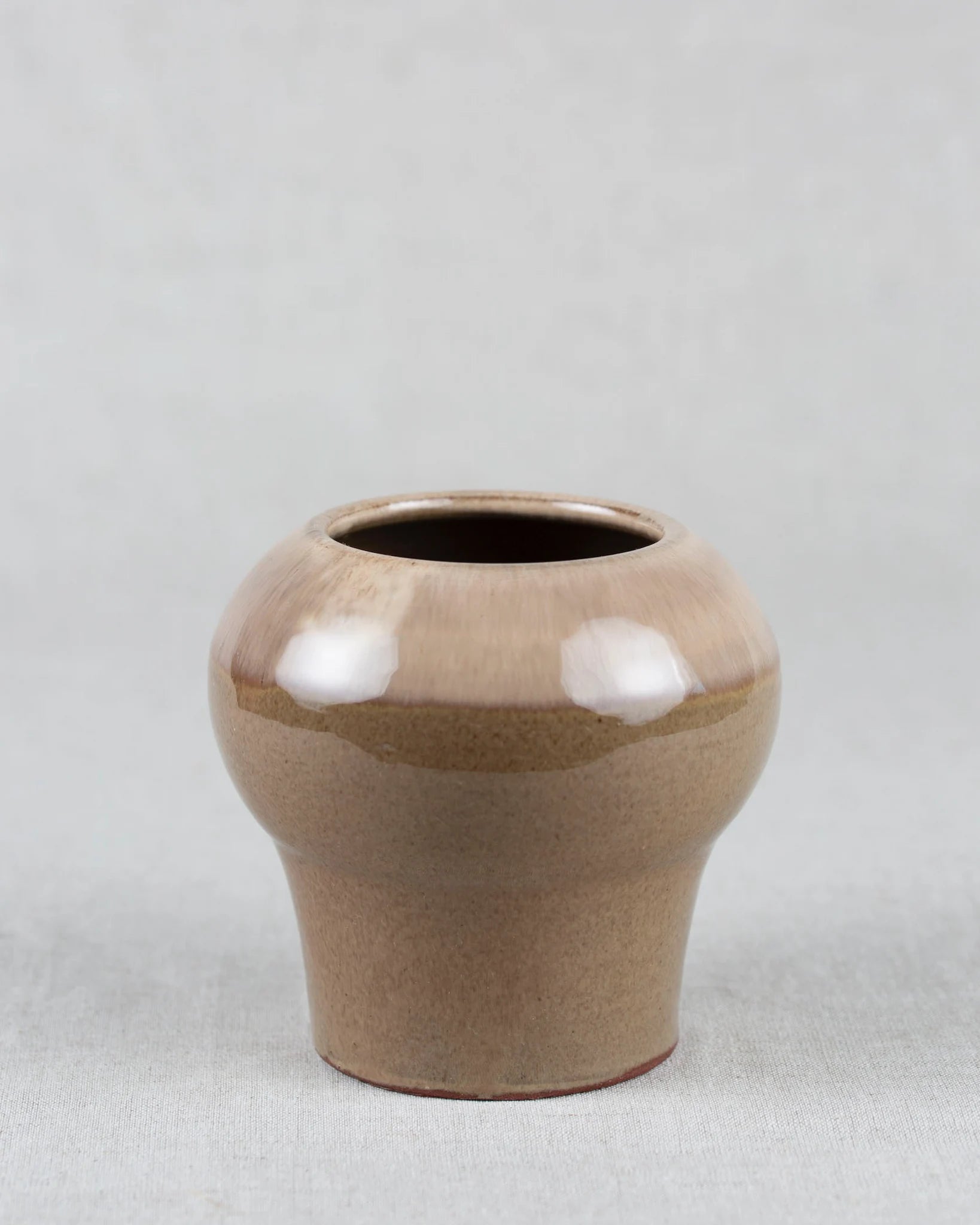 vase-verlauf-braun-keramik-vintage-bauchig