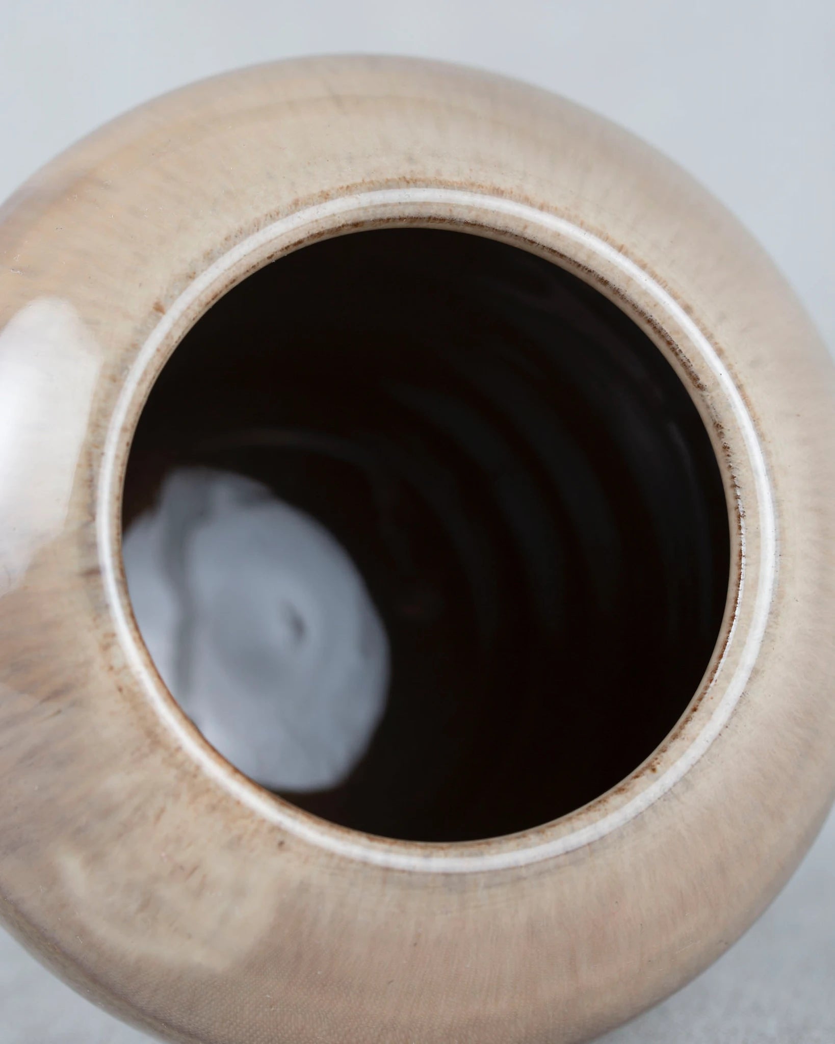 vase-verlauf-braun-keramik-vintage-bauchig