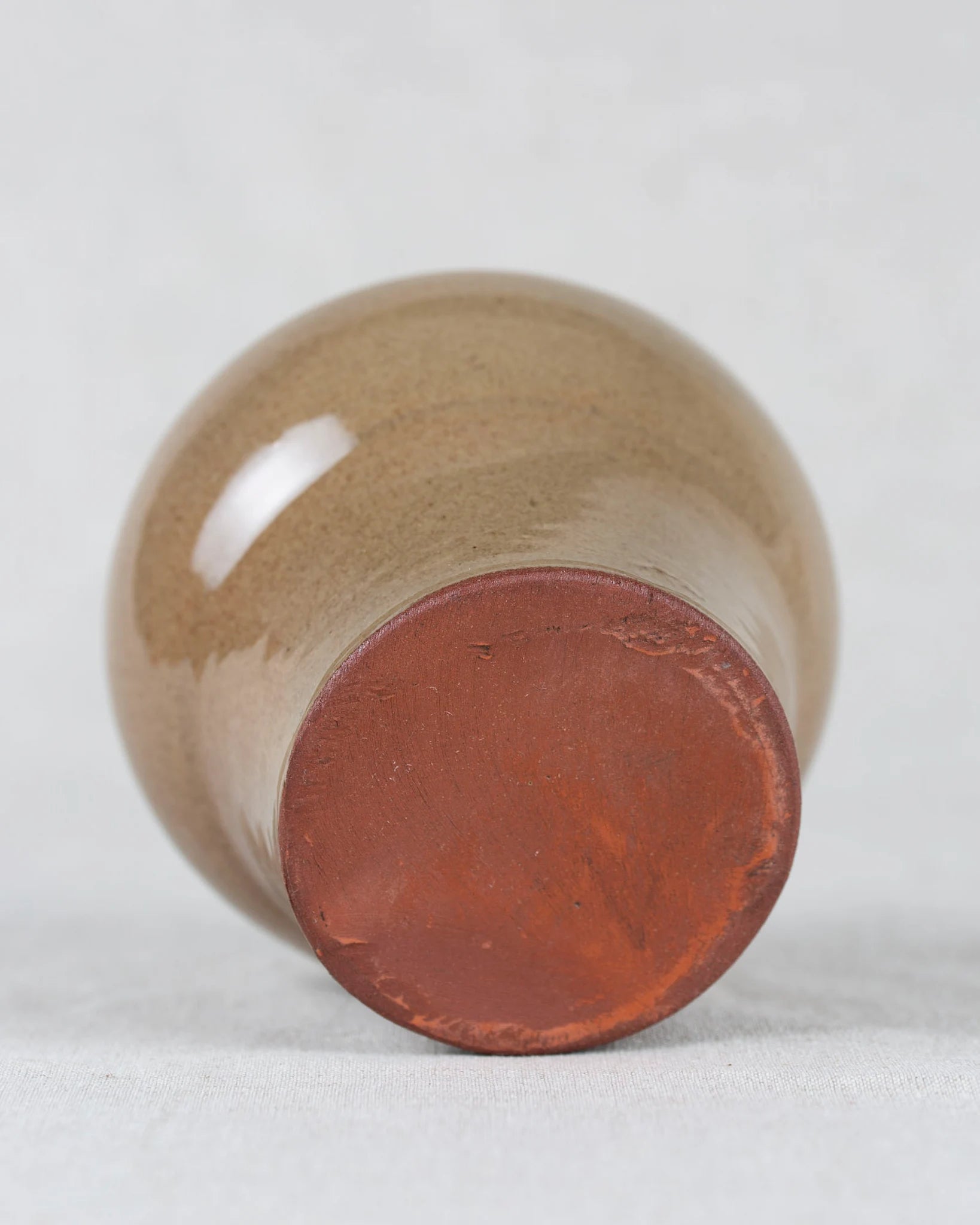 vase-verlauf-braun-keramik-vintage-bauchig