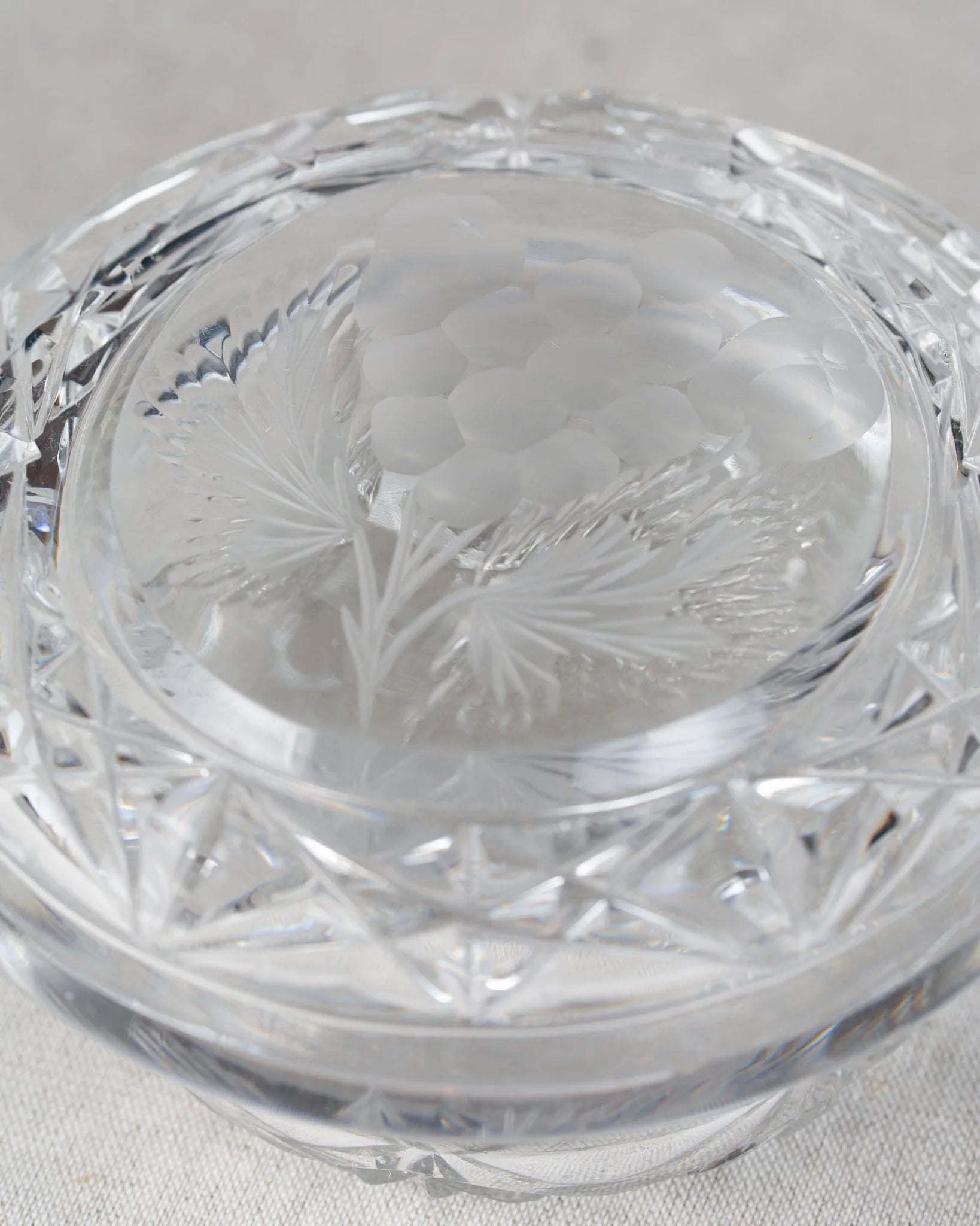 vintage-kristall-deckeldose-dose-schmuckdose-schatulle-glas-art-deco