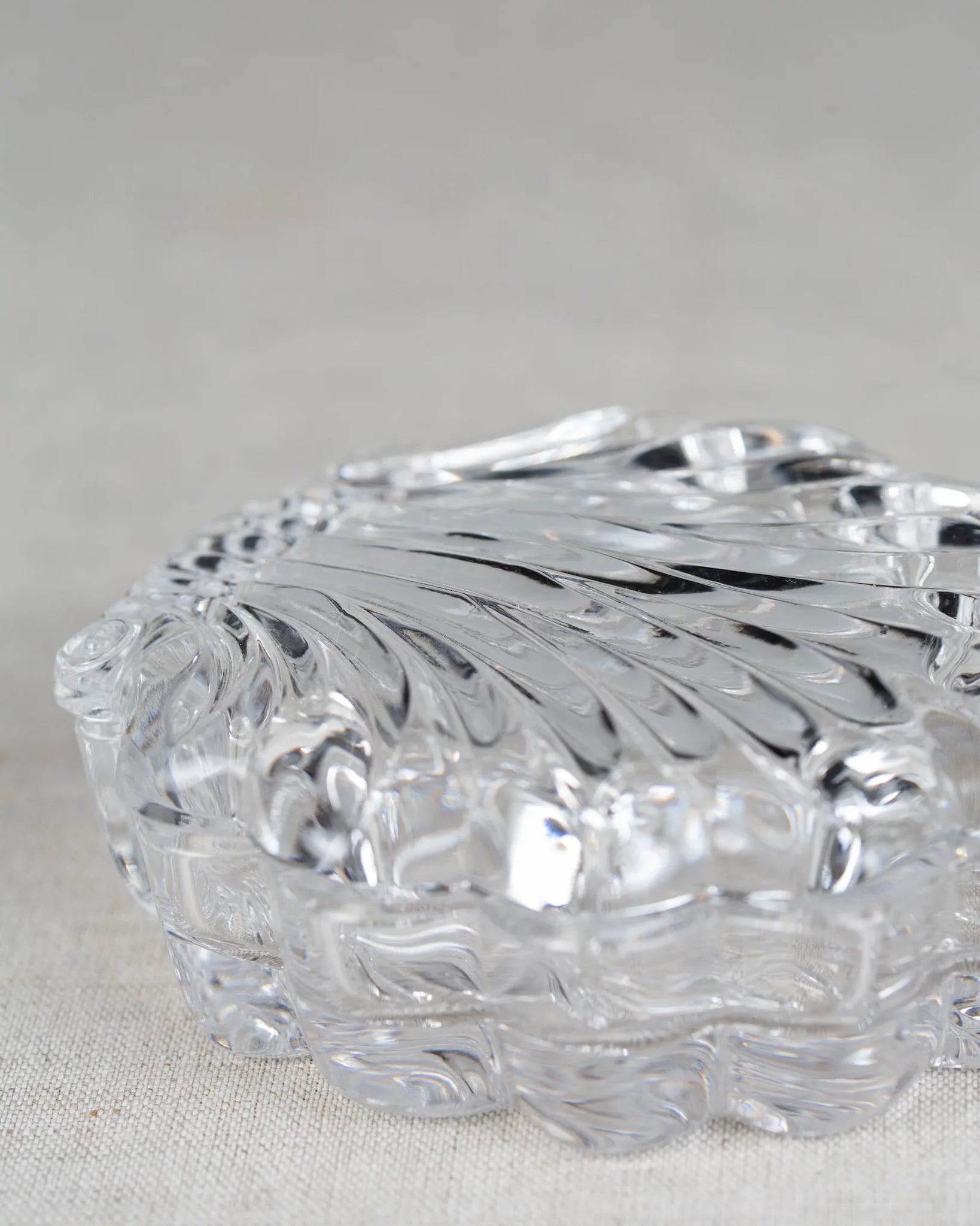 vintage-schmuckdose-art-deco-muschelförmig-bleikristall-glas