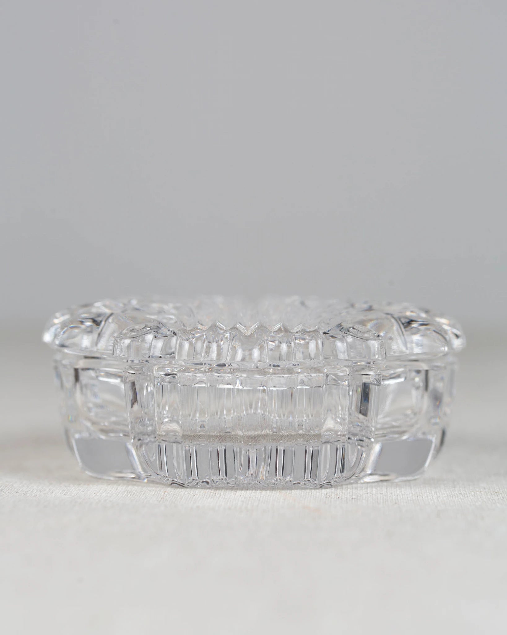 vintage-schmuckdose-art-deco-muschelförmig-bleikristall-glas