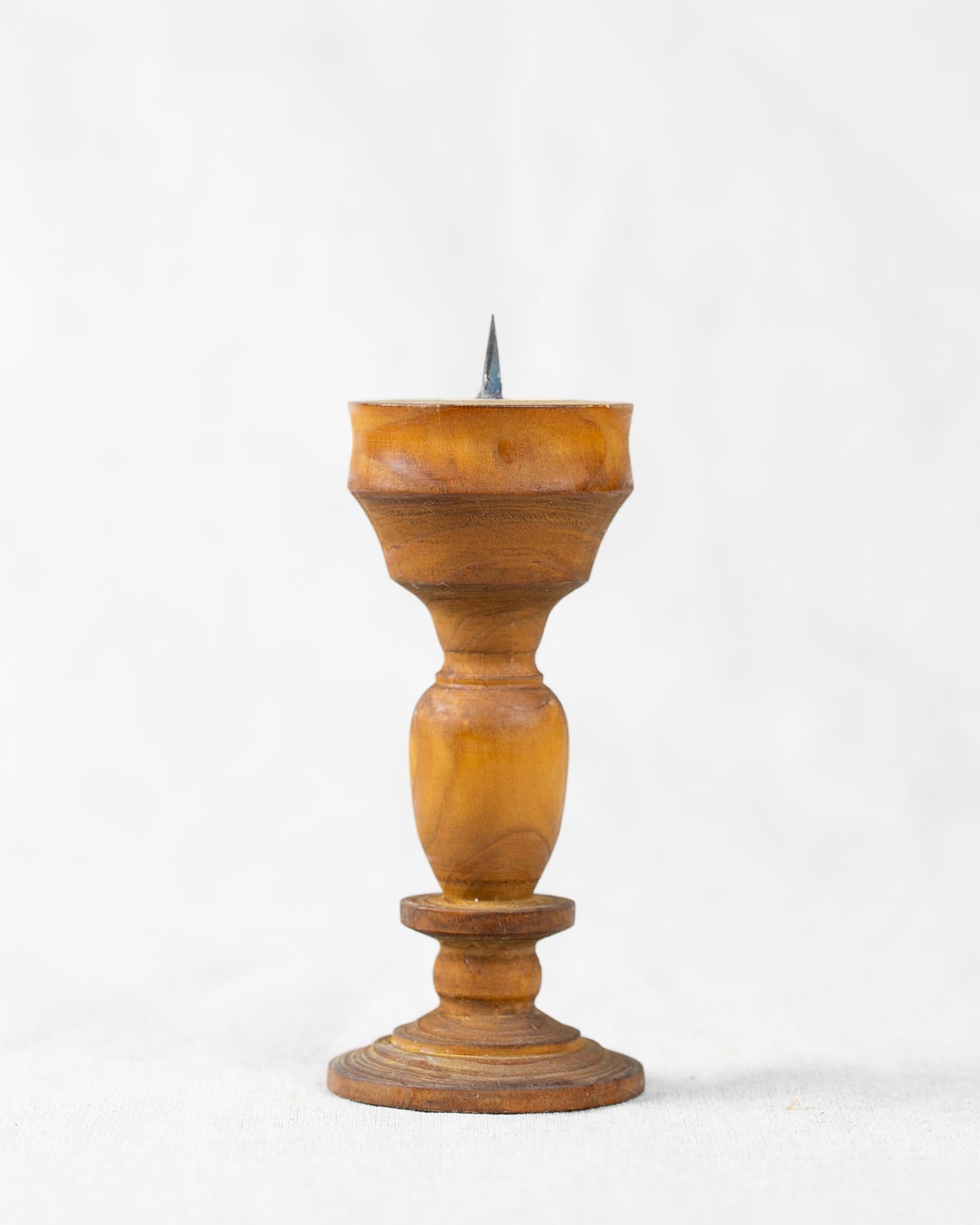 kleiner Kerzenständer aus Holz