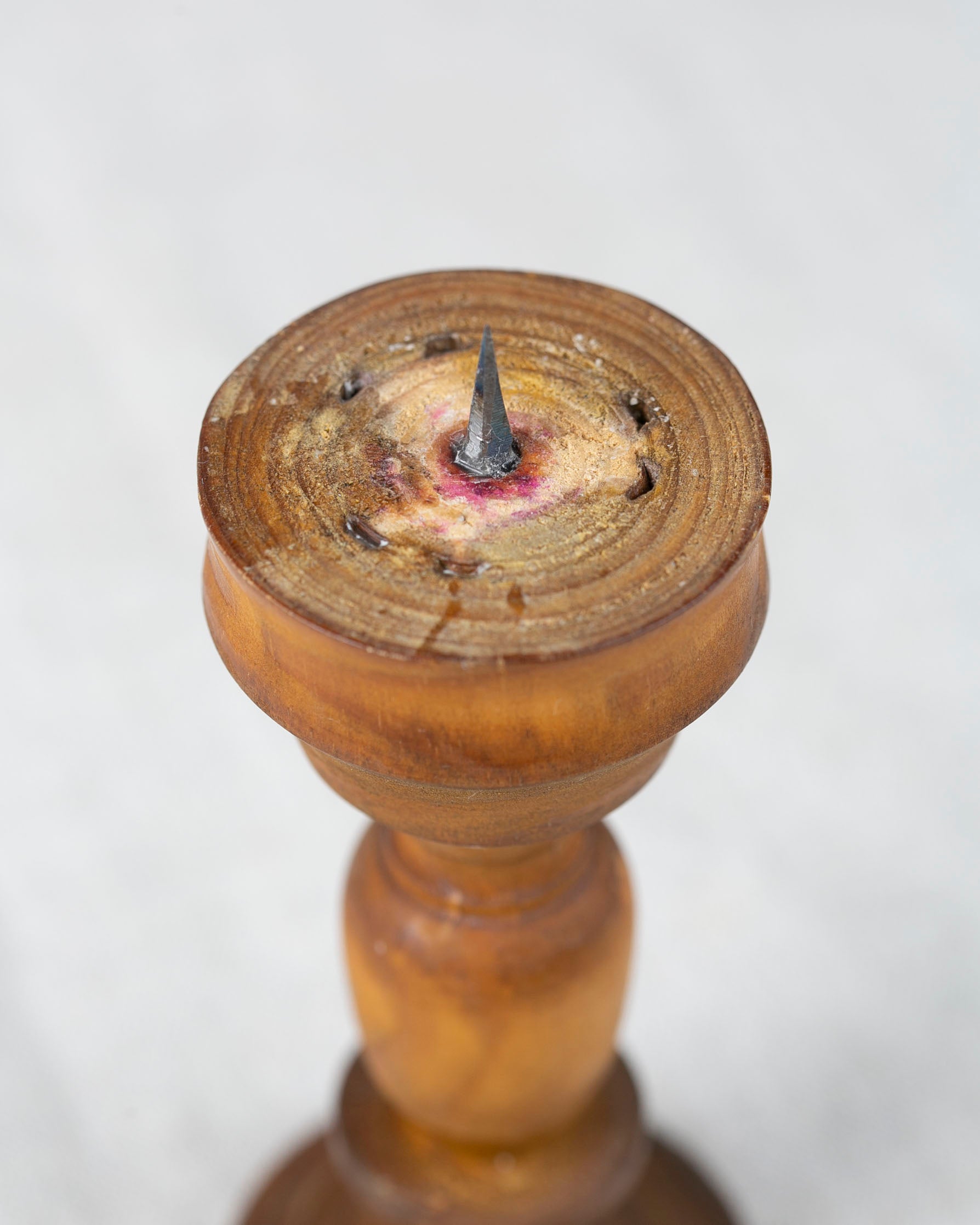kleiner Kerzenständer aus Holz