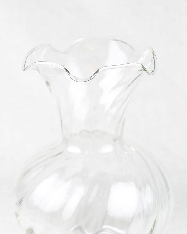 Große Vase aus Glas mit Rüschenrand