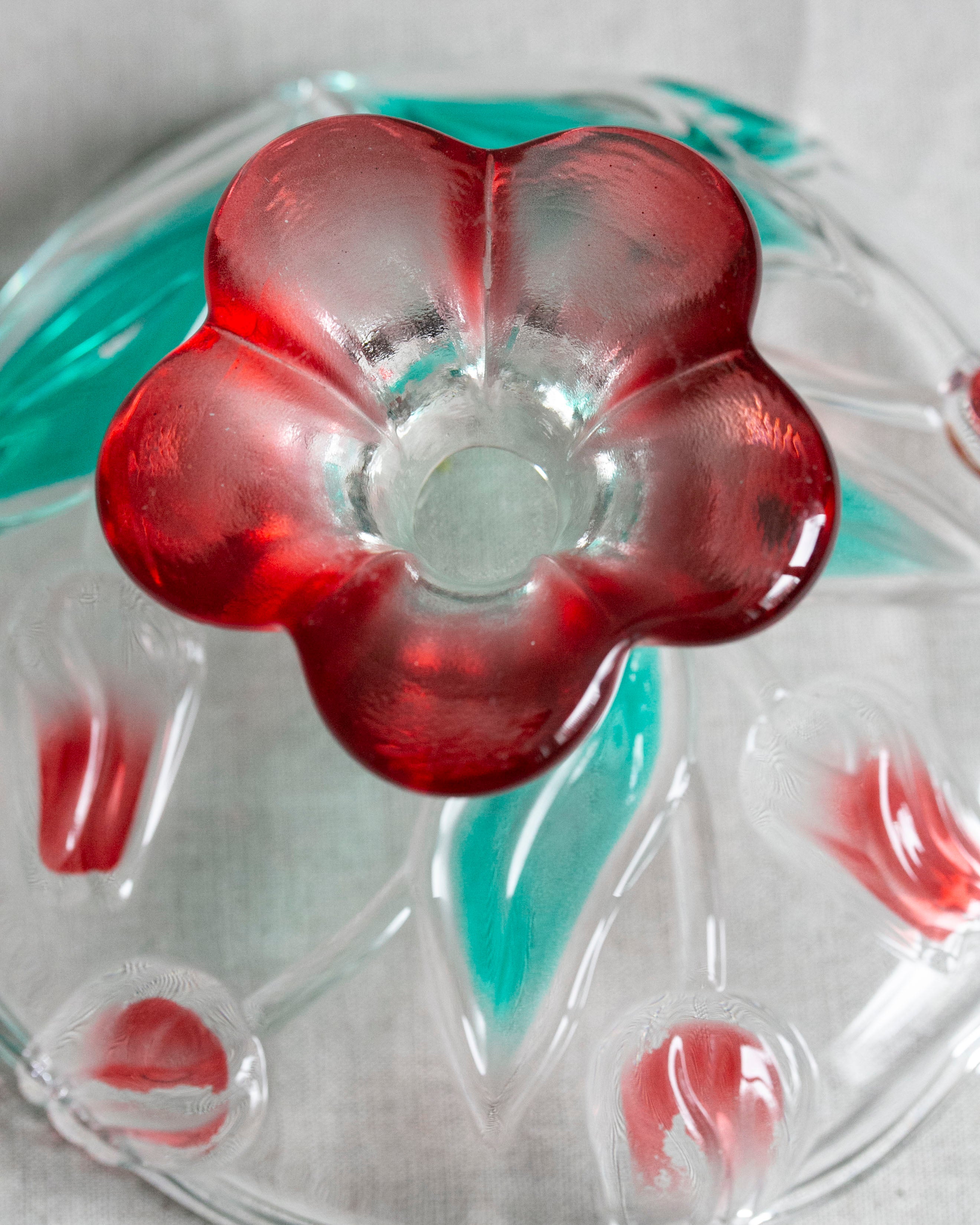 Glasschale mit Tulpenverzierung