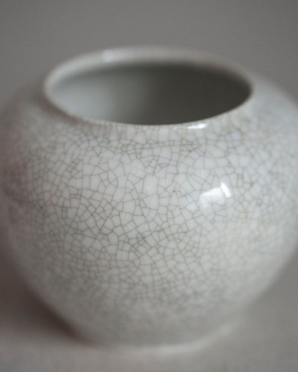 Porzellan Vase mit Craqueleglasur