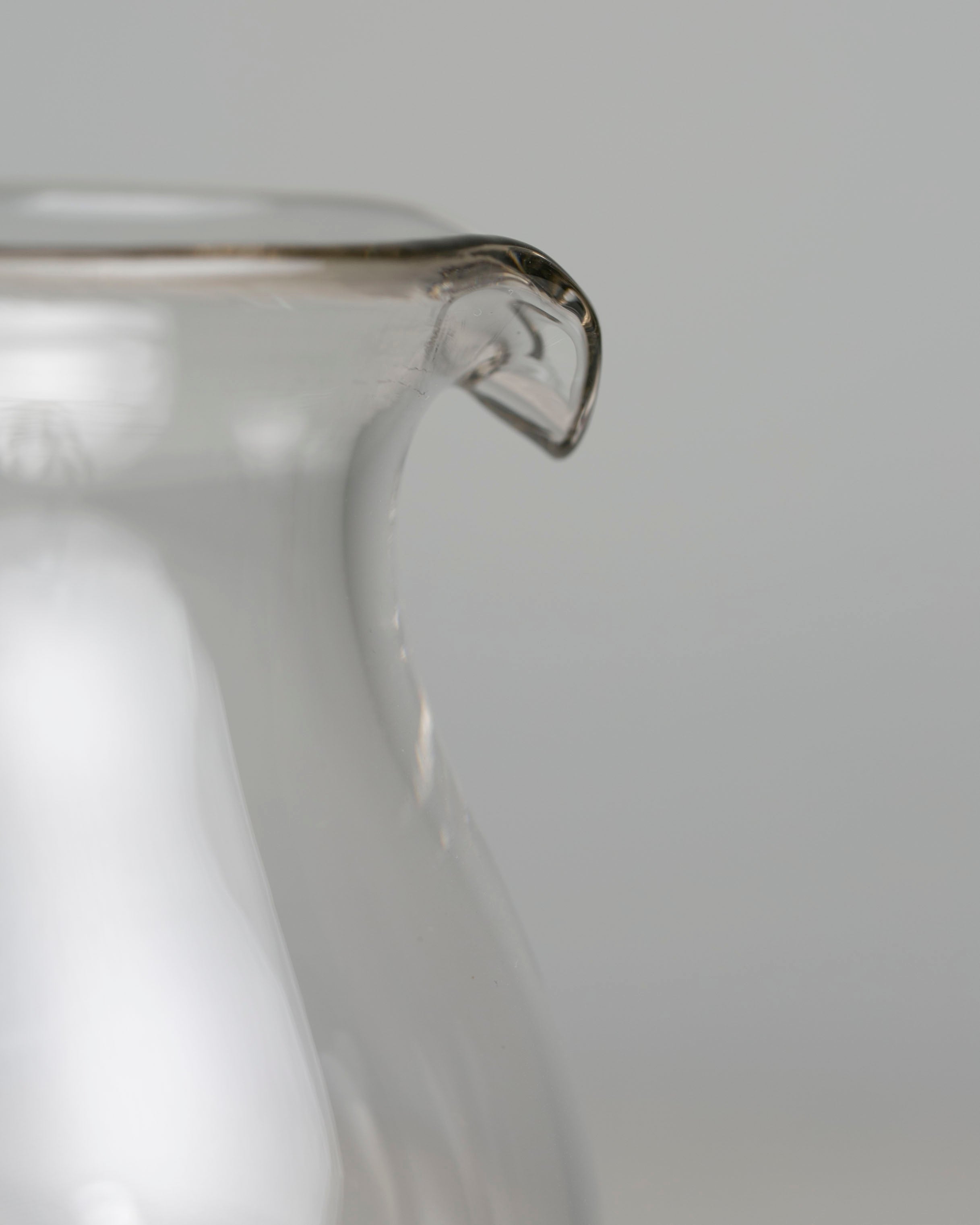 kleine Vintage Glaskaraffe