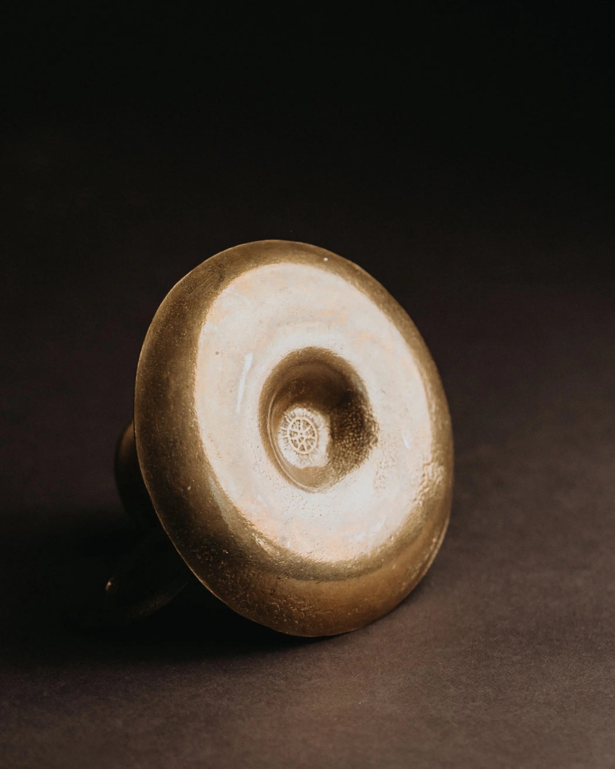 Kerzenhalter aus Messing mit Henkel