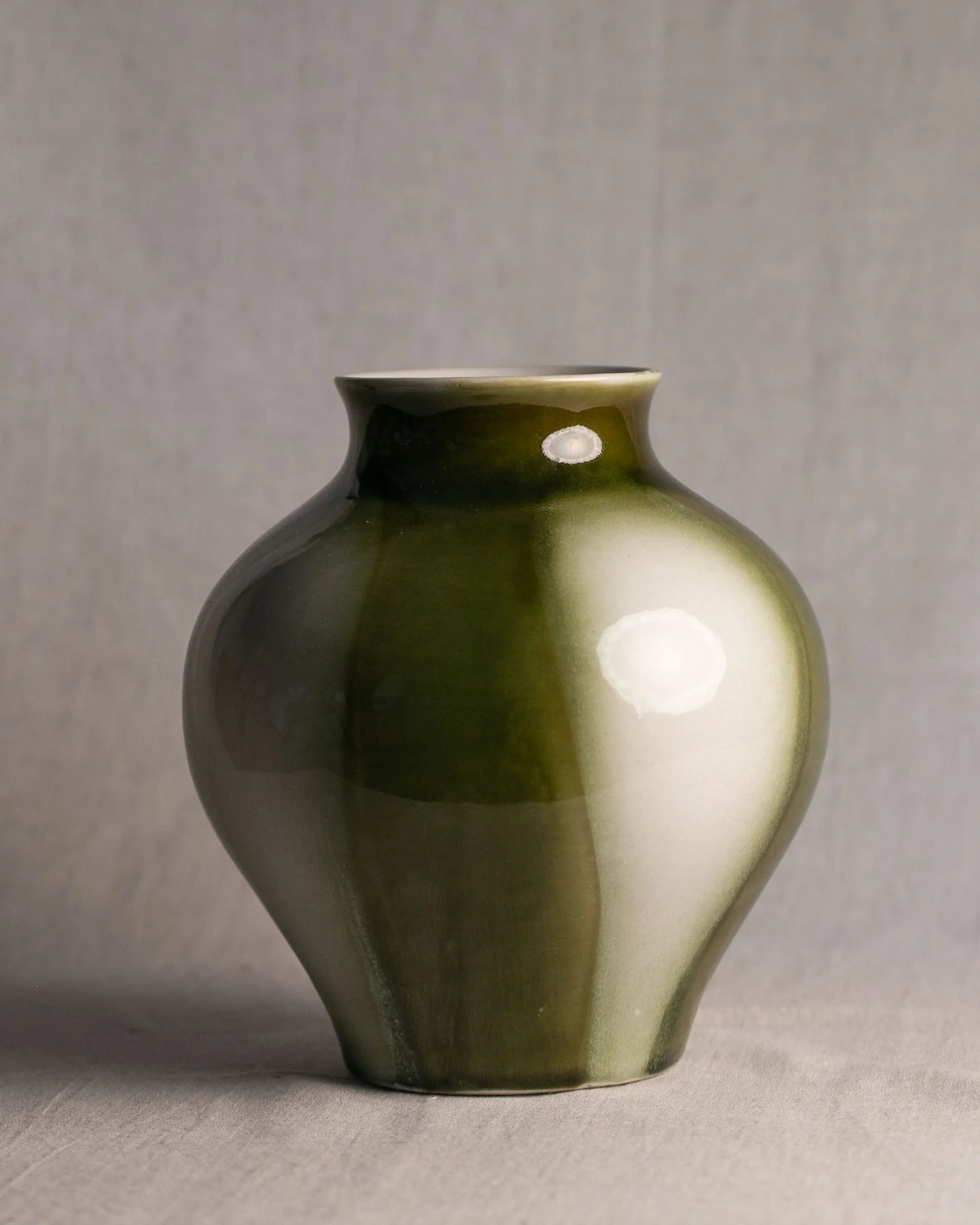 Midcentury Vase aus Keramik in grün von Ditmar Urbach
