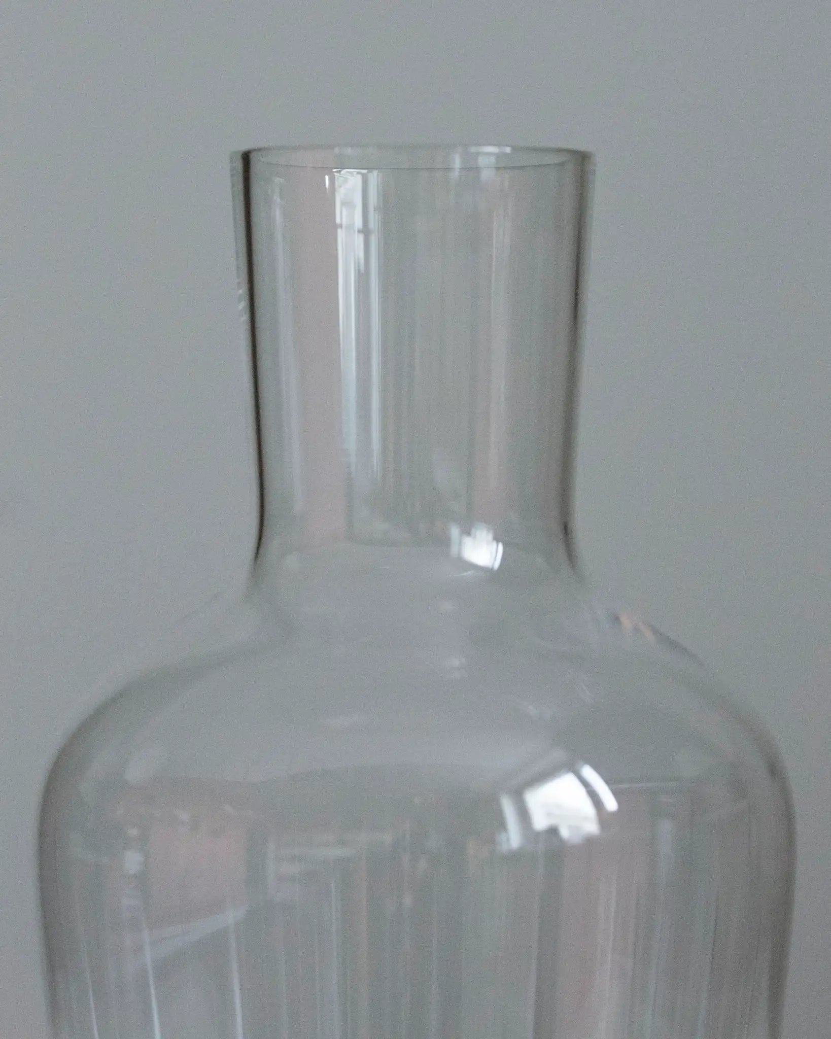 glaskaraffe-dekanter-glas-gestreift