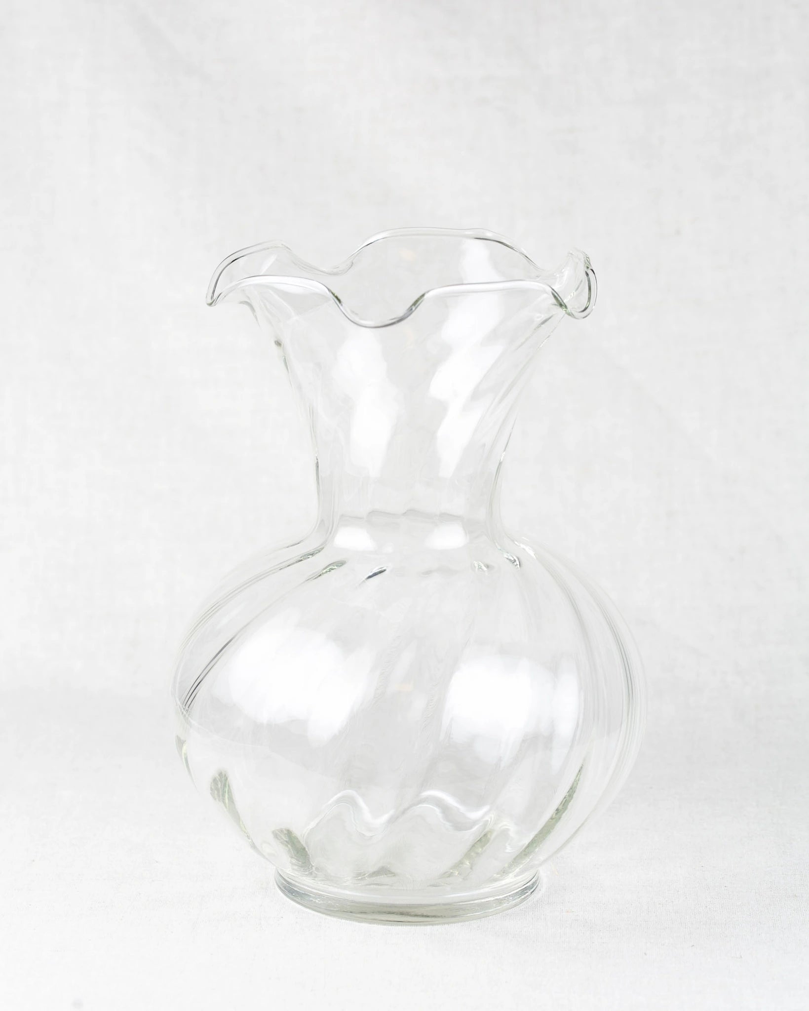 hibiskus-glasvase-rüschenrand-vintage-glas-vase