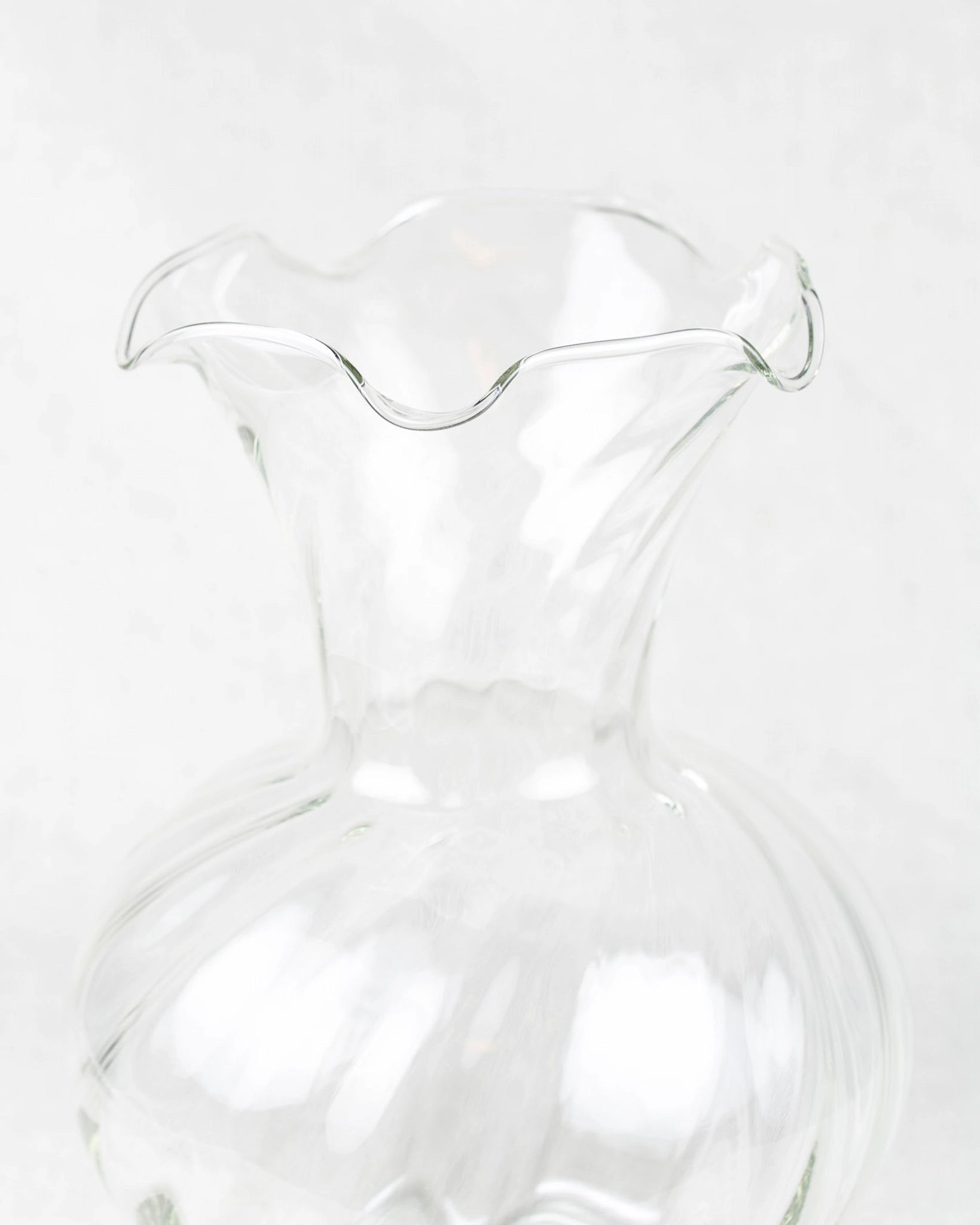 hibiskus-glasvase-rüschenrand-vintage-glas-vase