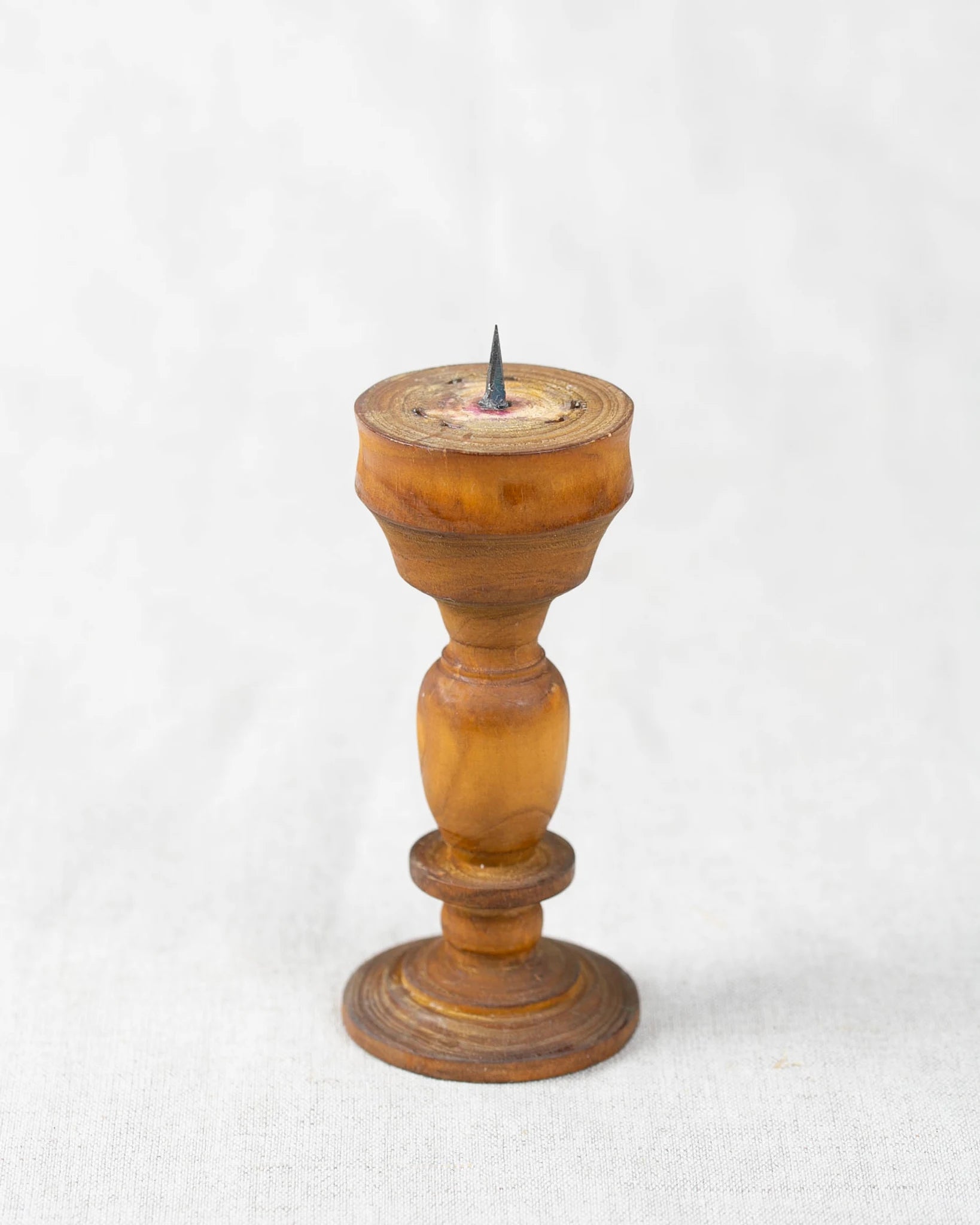 kerzenständer-gedrechselt-holz-kerzenhalter-vintage