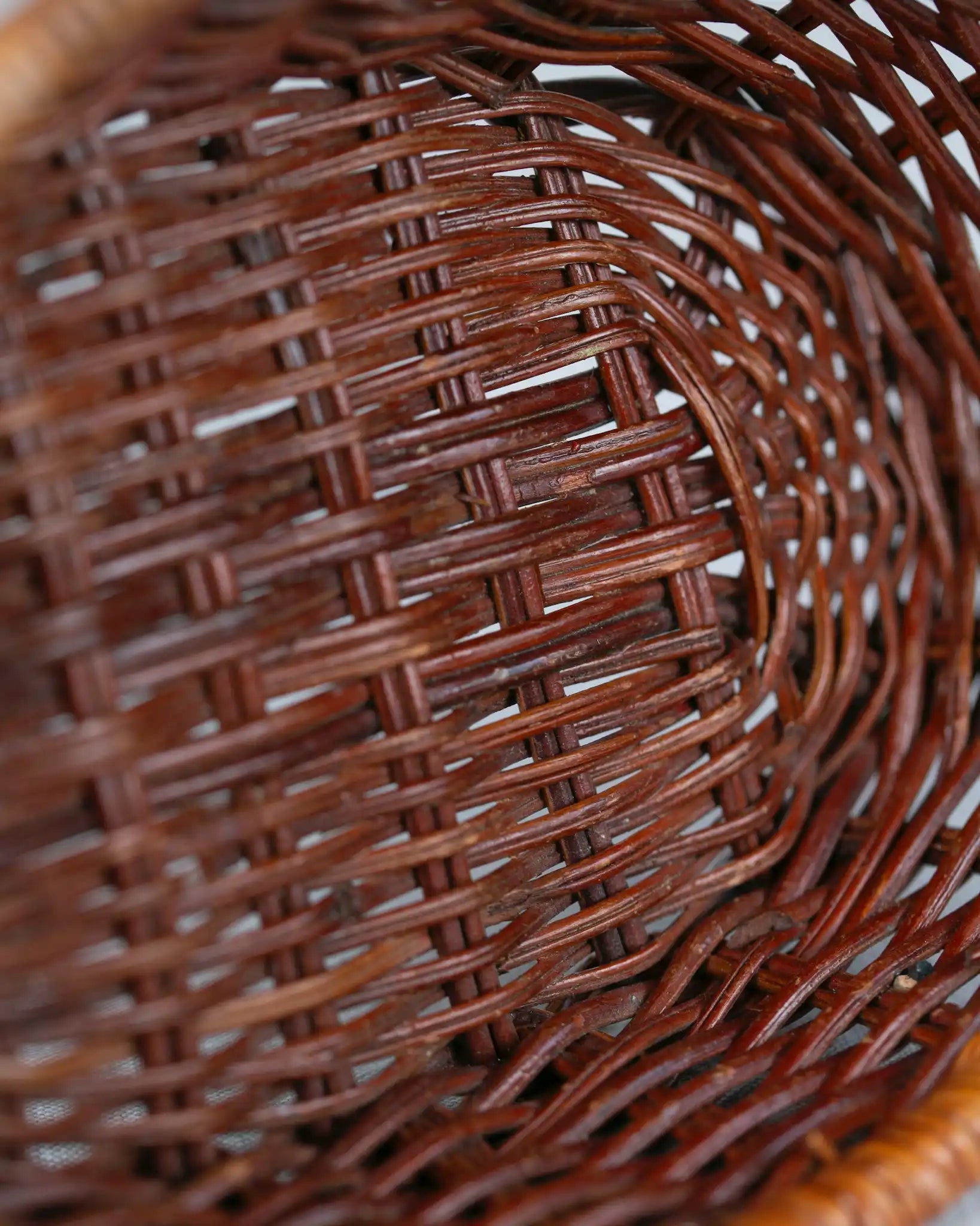 korb-rattan-braun-körbchen-aufbewahrung