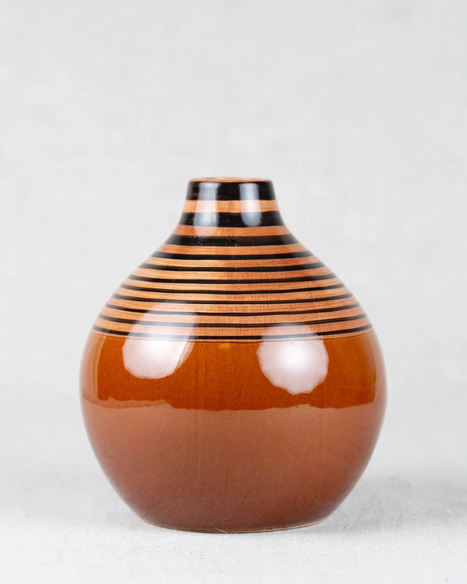 kugelvase-keramik-gestreft-braun-vase-vintage