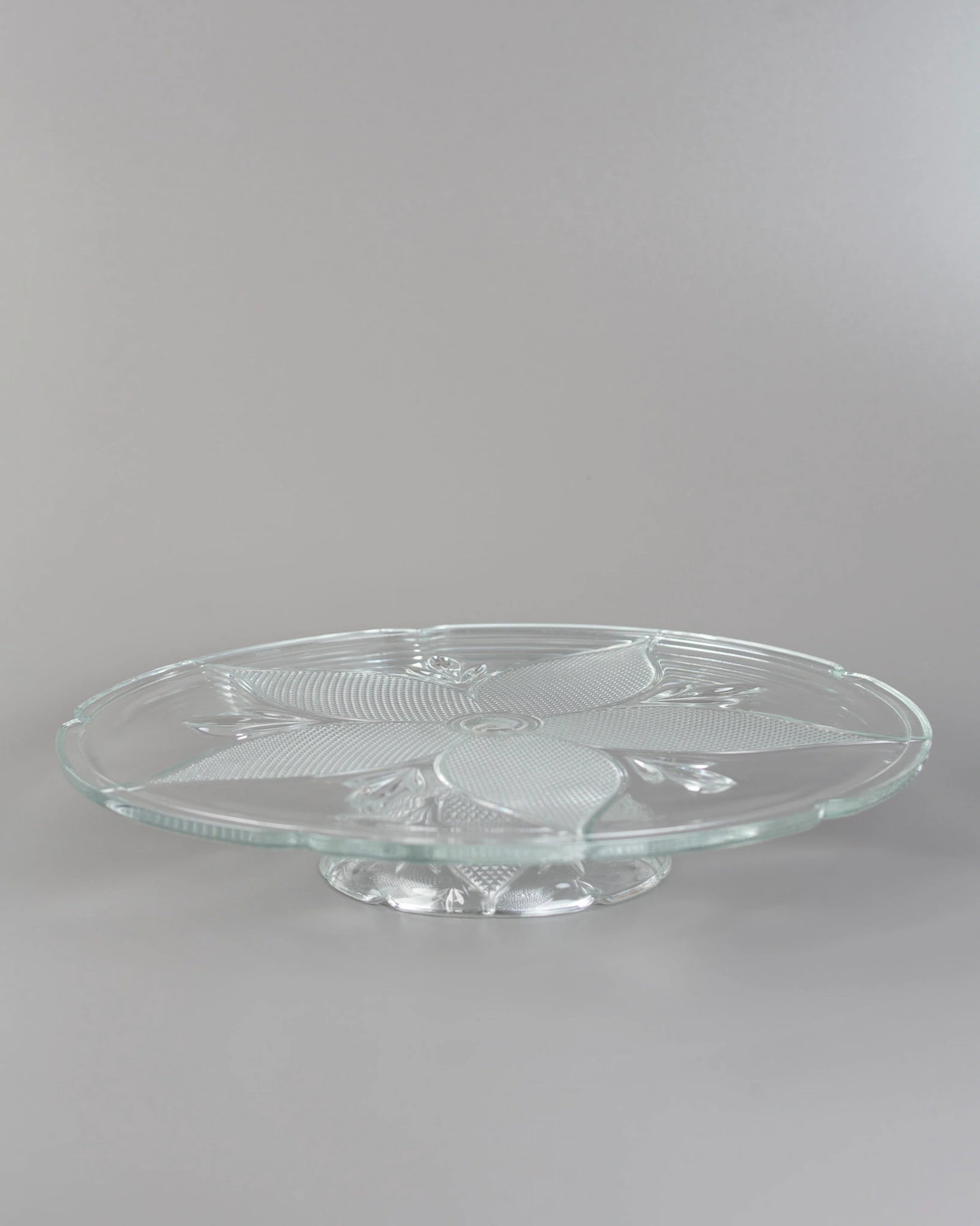 tortenplatte-glas-blüte-platte-blütenmotiv-vintage