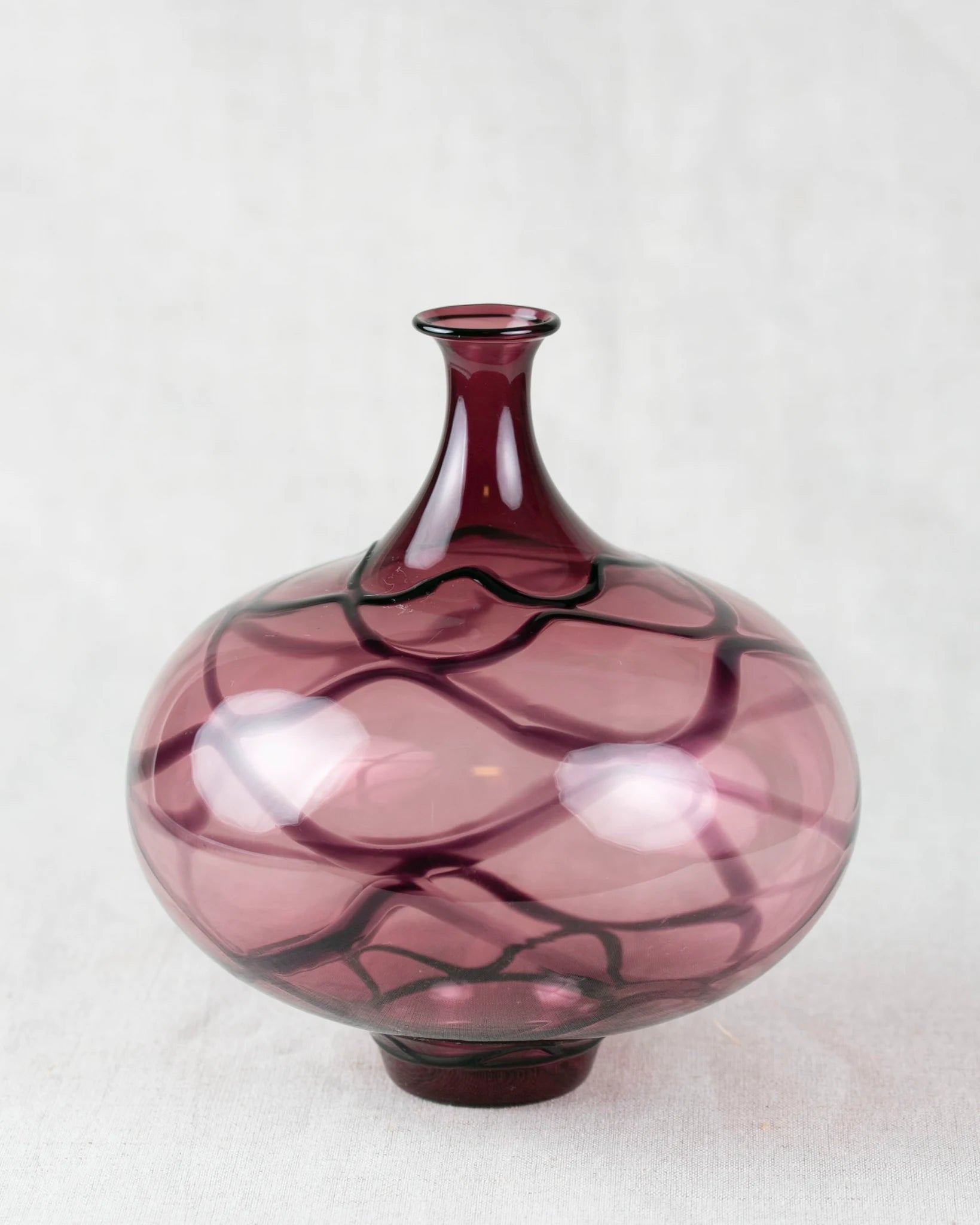 vase-rauchglas-ballonvase-lila-gemustert-vintage