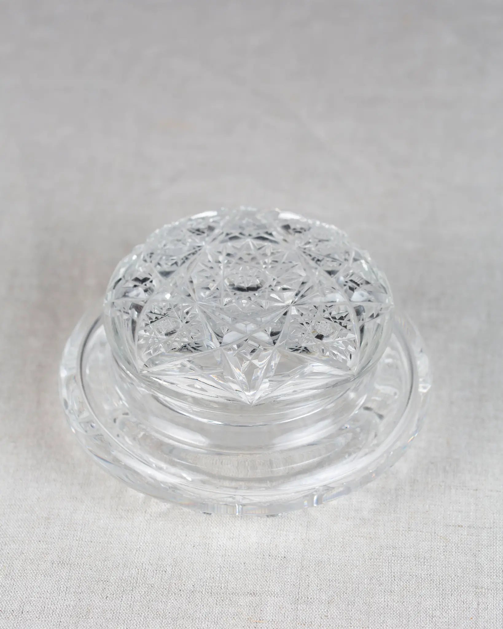 vintage-kristall-deckeldose-dose-schmuckdose-schatulle-glas-art-deco